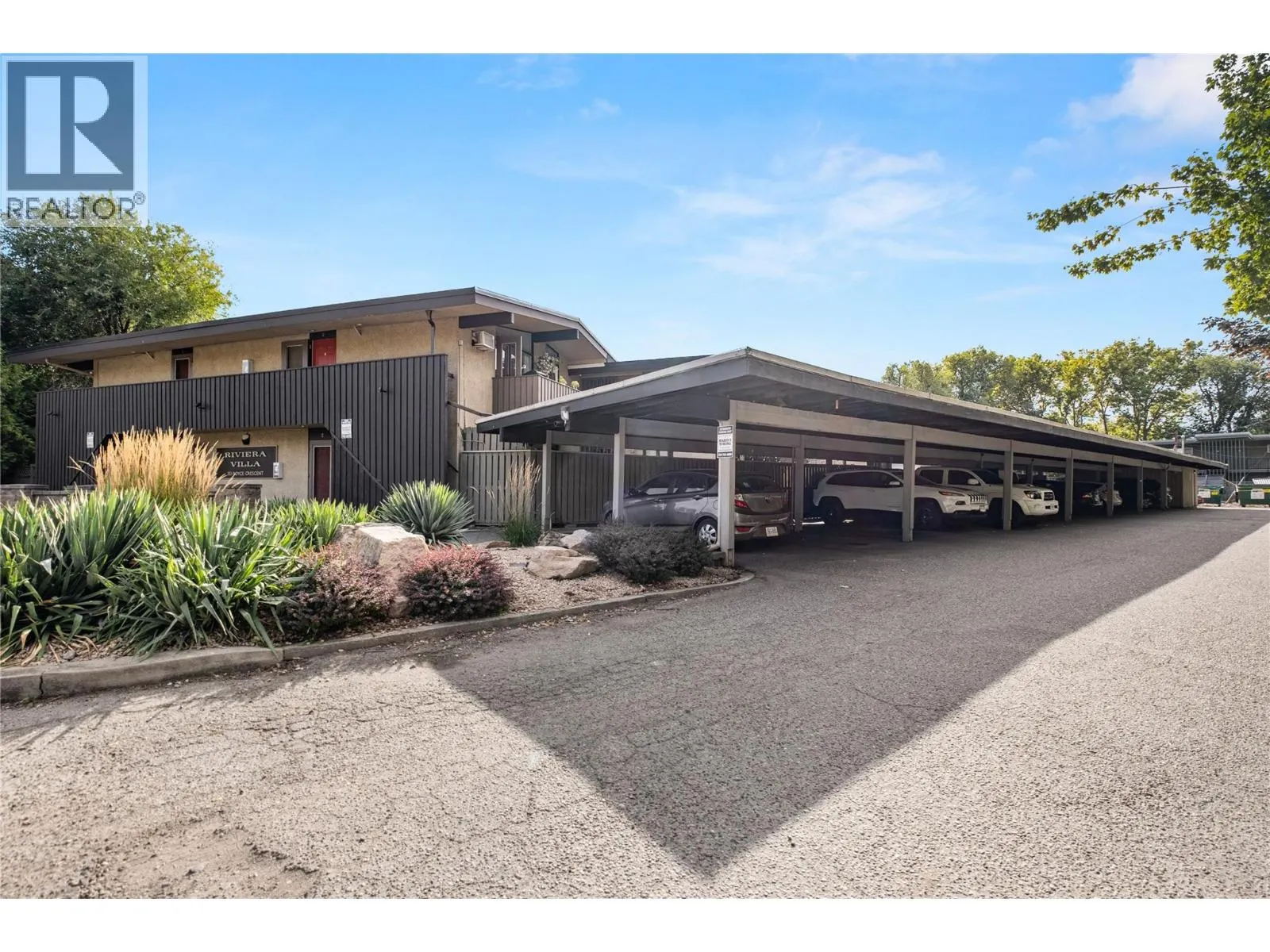 353 Boyce Crescent Unit# 14