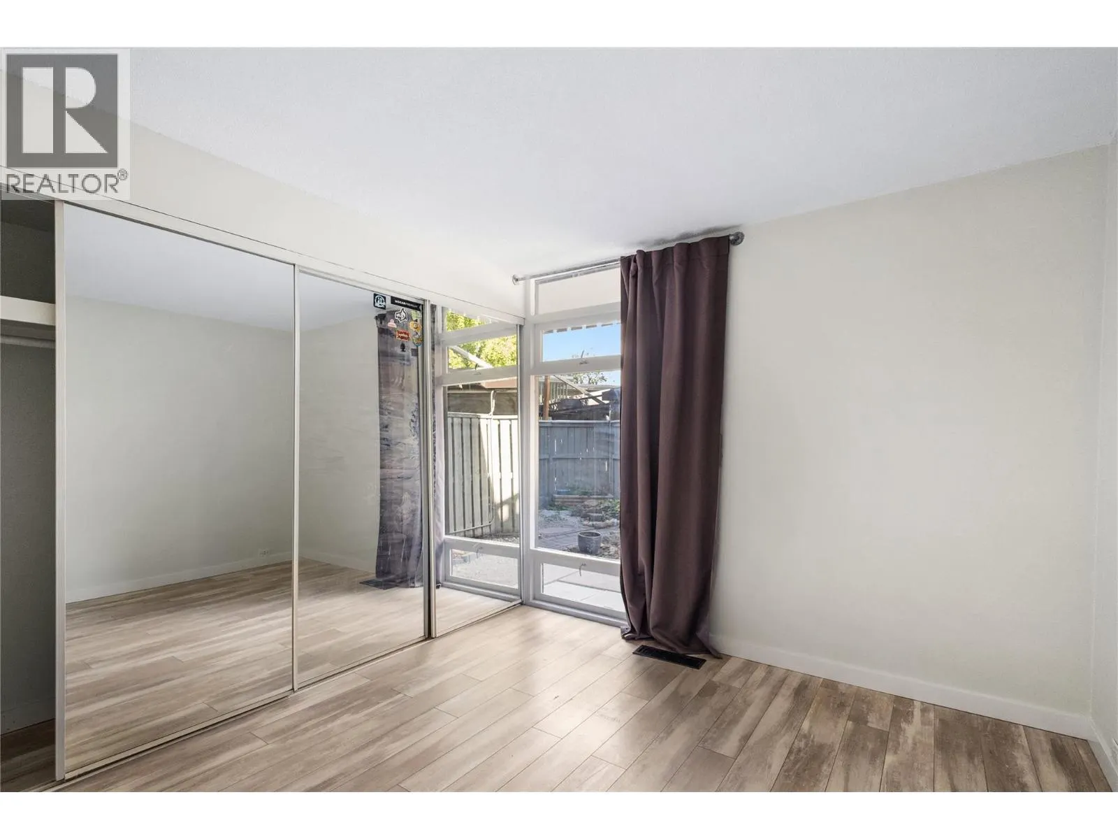 353 Boyce Crescent Unit# 14