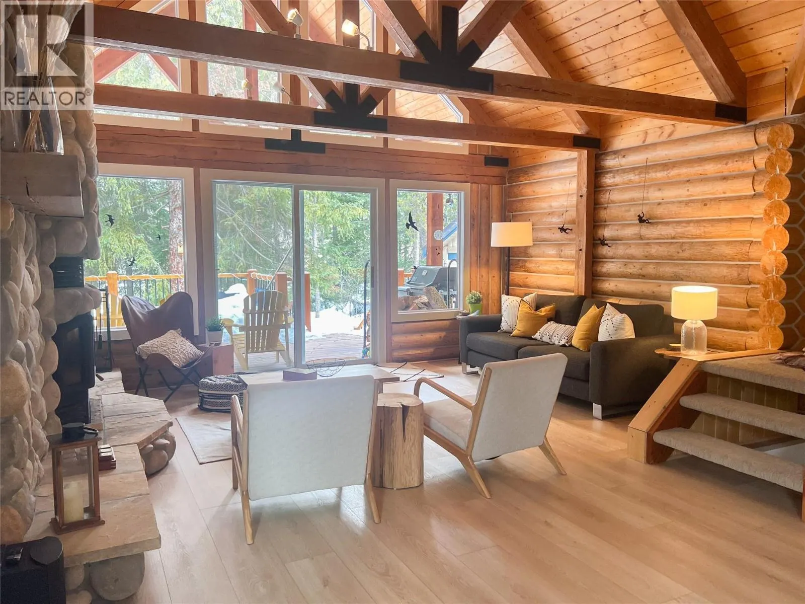 2094 PANORAMA Drive