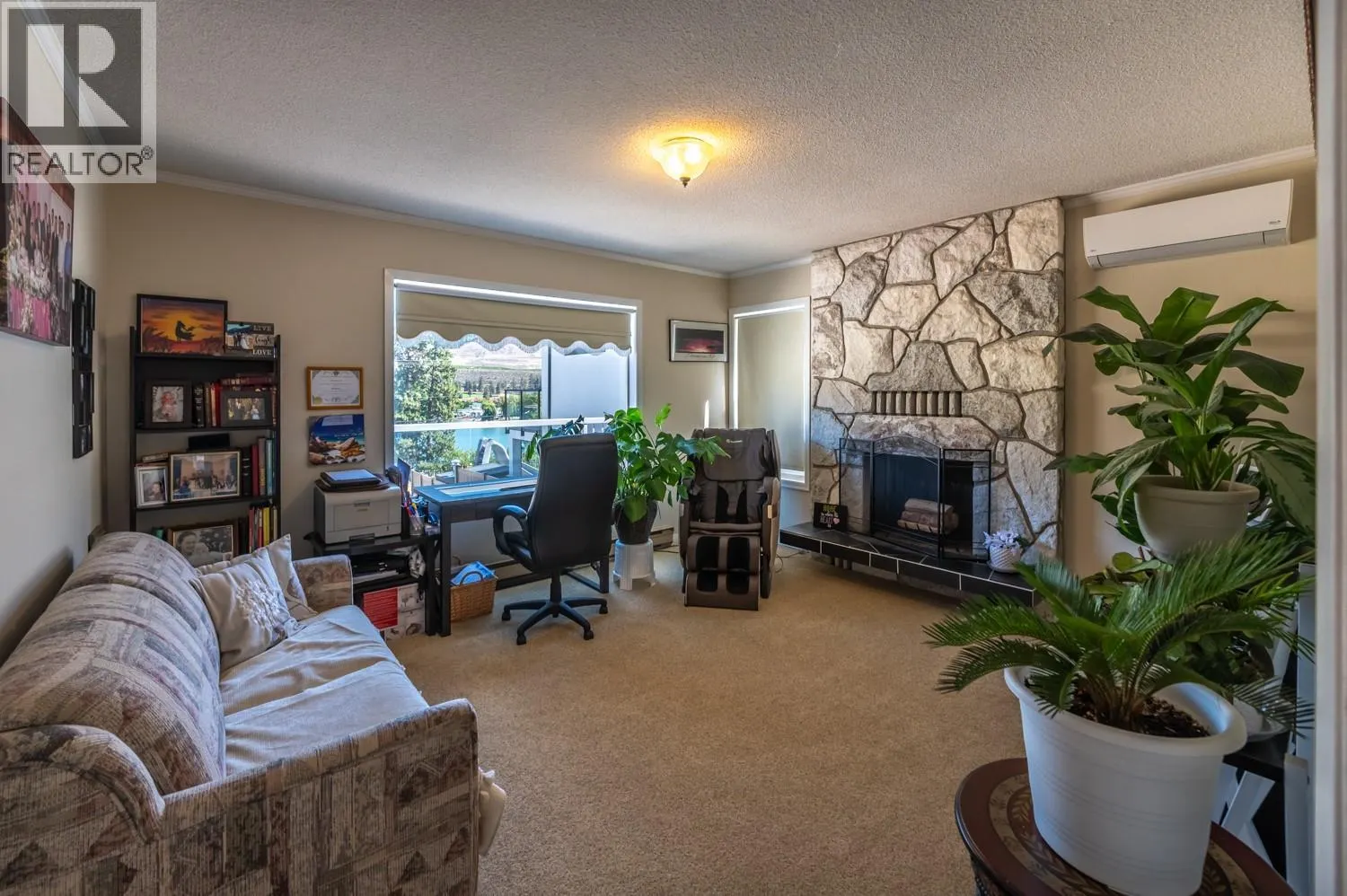 6764 LAKESIDE Drive