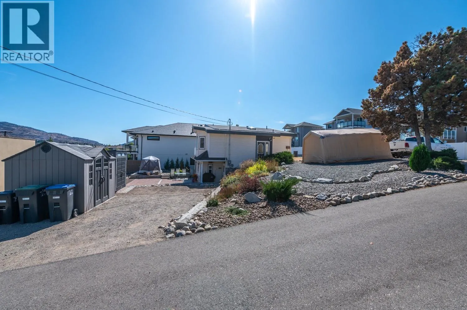 6764 LAKESIDE Drive