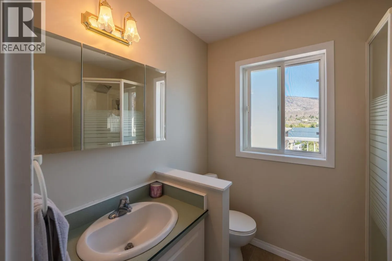 6764 LAKESIDE Drive