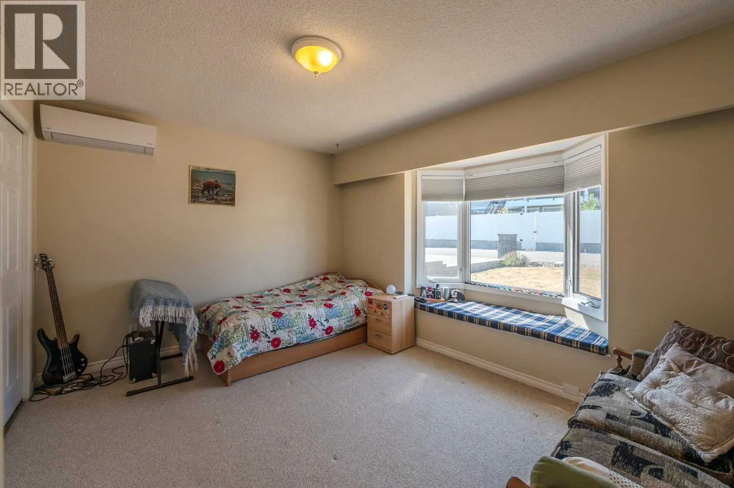 6764 LAKESIDE Drive