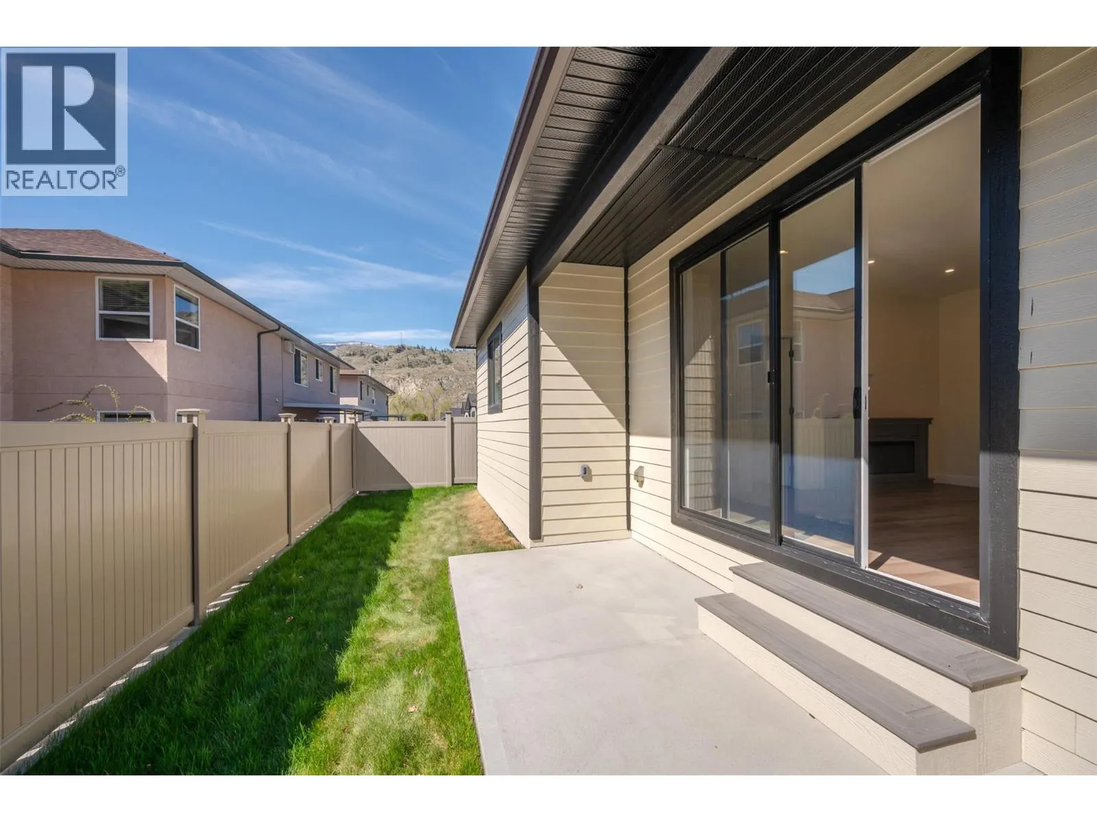 255 BENTGRASS Avenue