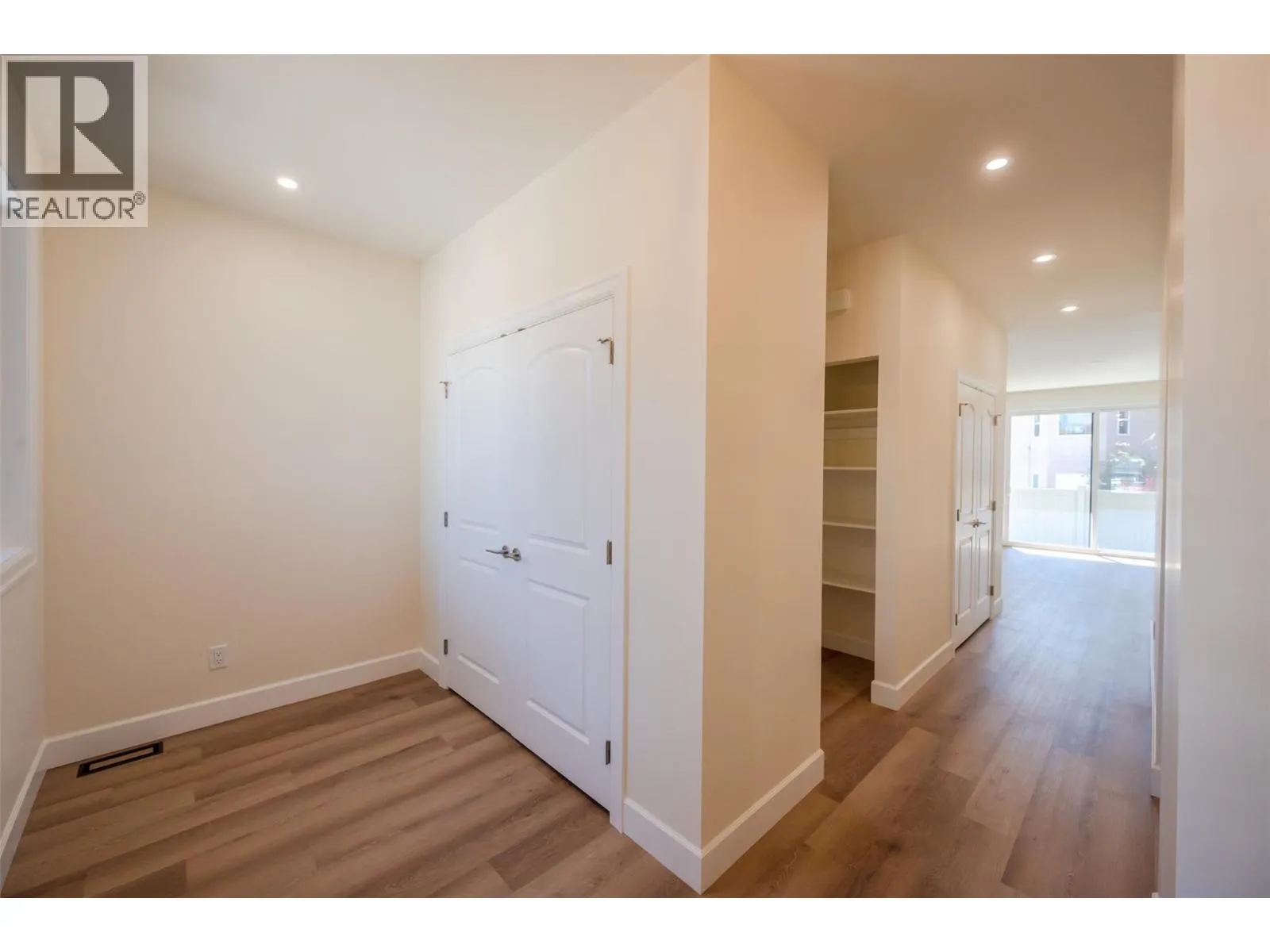255 BENTGRASS Avenue