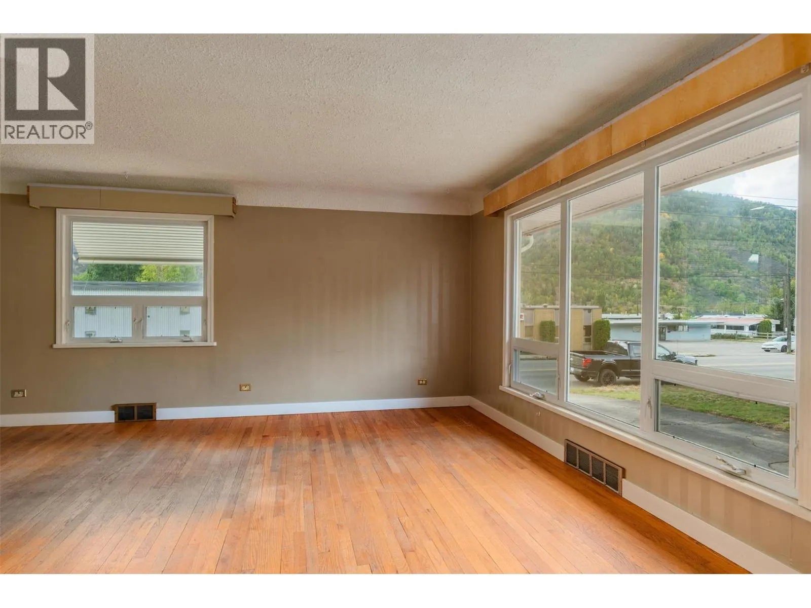 3141 Highway Drive