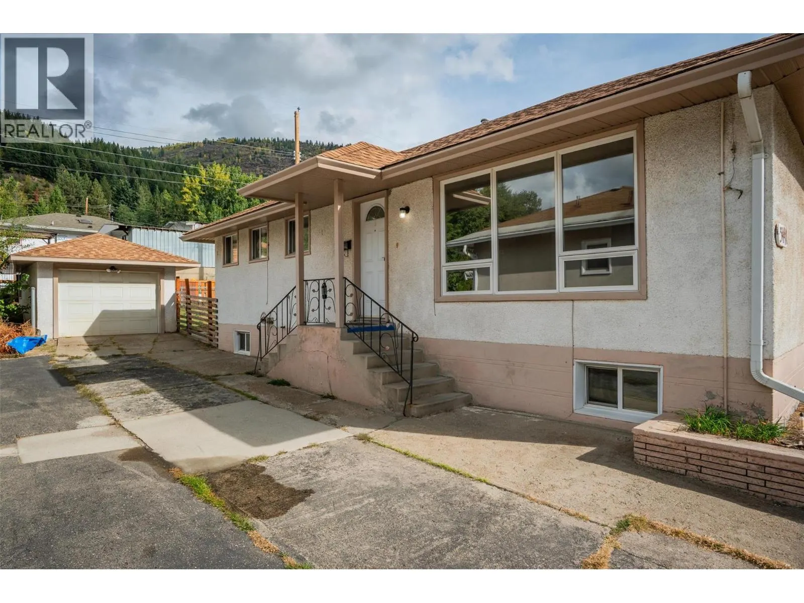 3141 Highway Drive