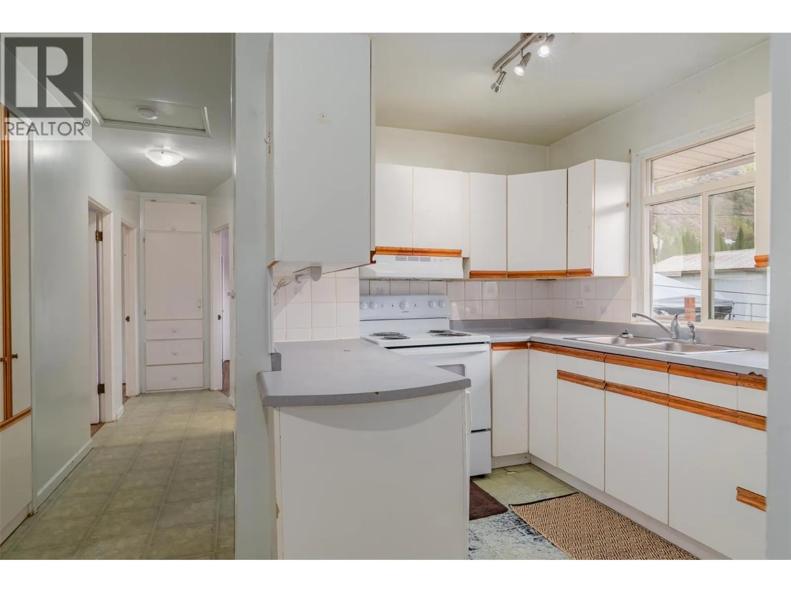 3141 Highway Drive