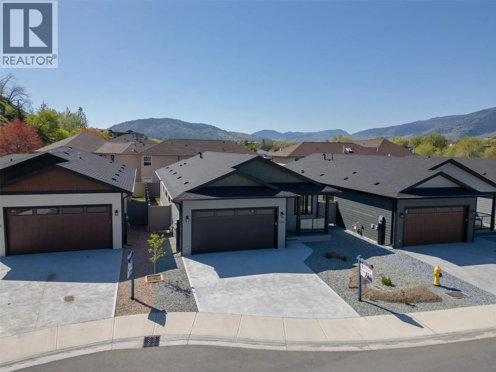 261 BENTGRASS Avenue