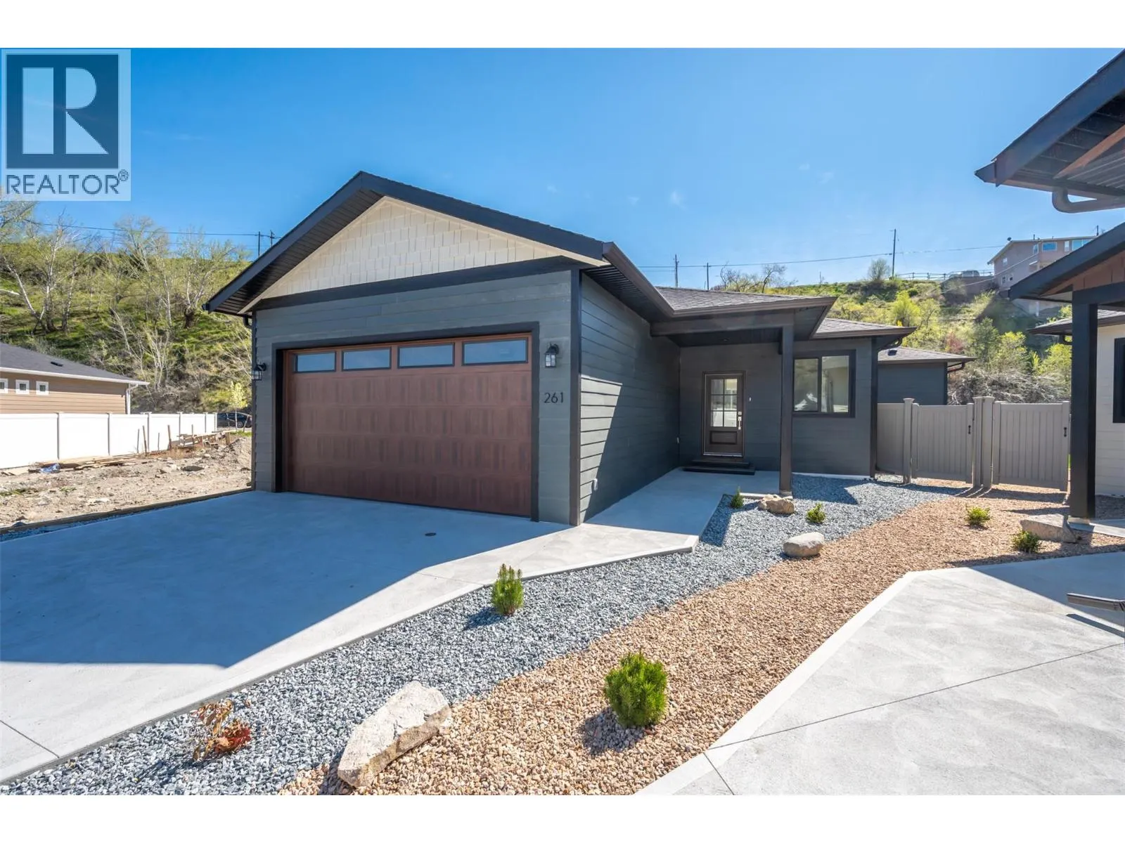 261 BENTGRASS Avenue