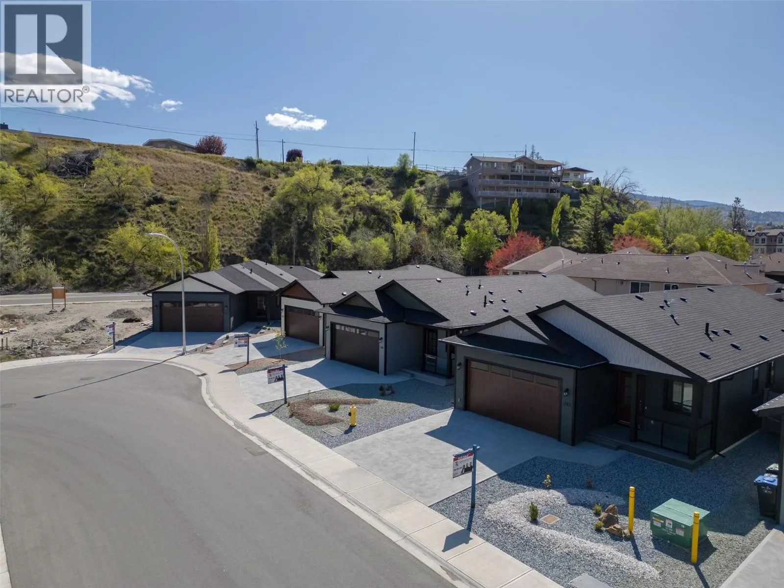 261 BENTGRASS Avenue