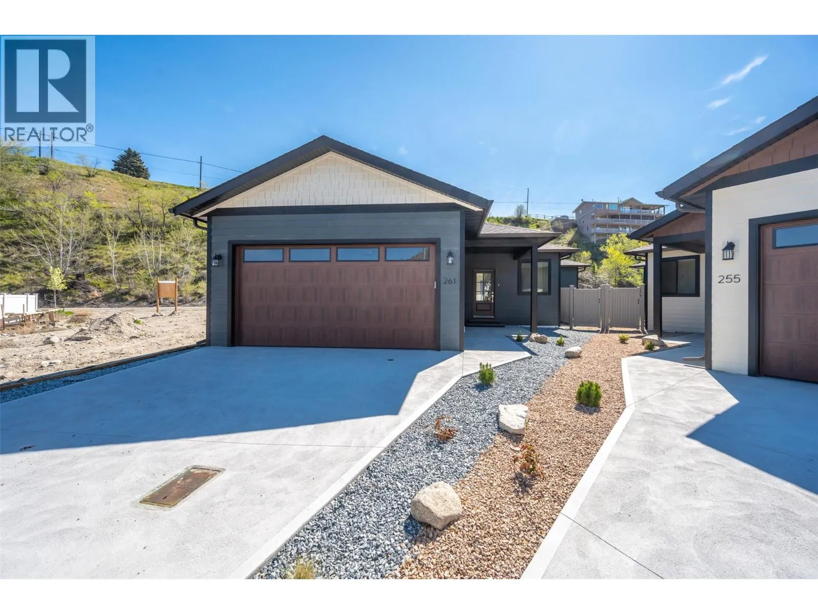 261 BENTGRASS Avenue