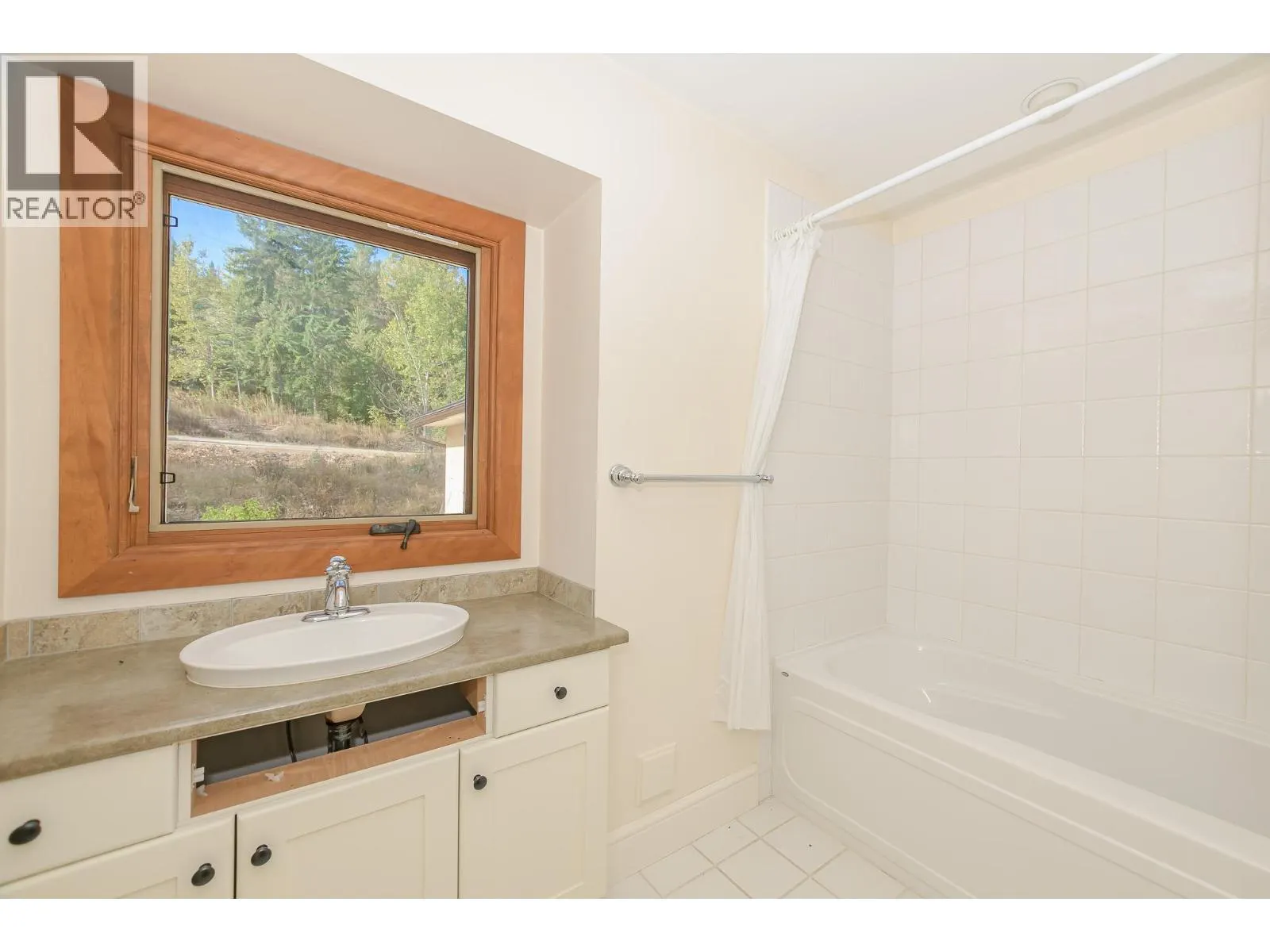 141 Crossridge Road