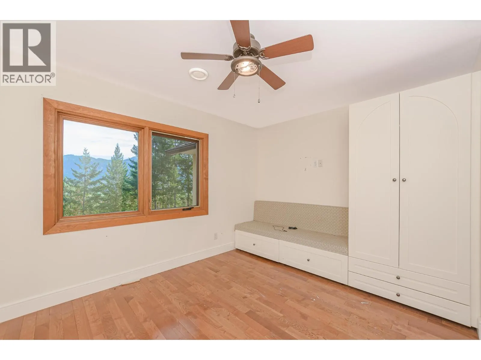 141 Crossridge Road