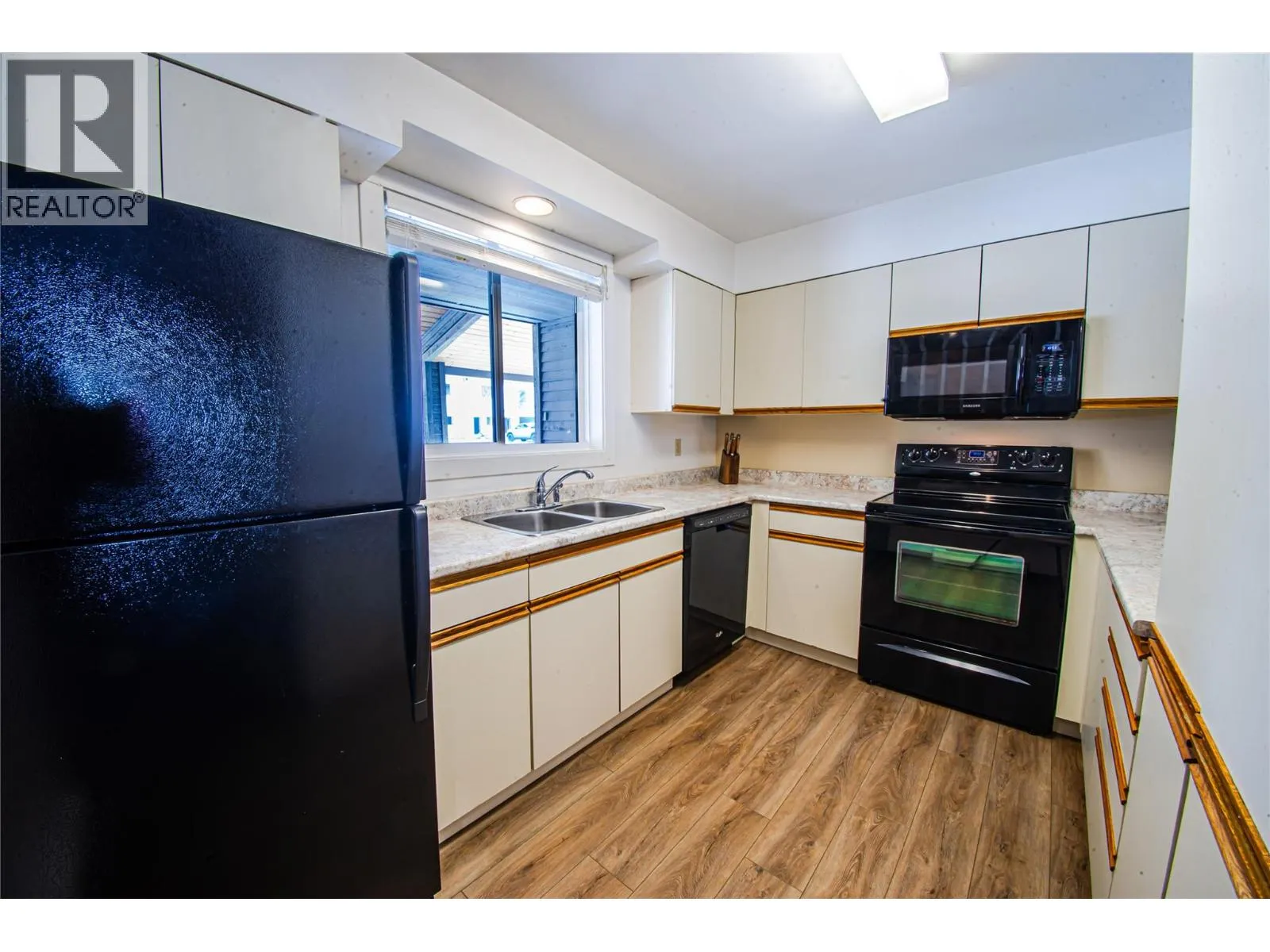 138 CLEARVIEW Road
