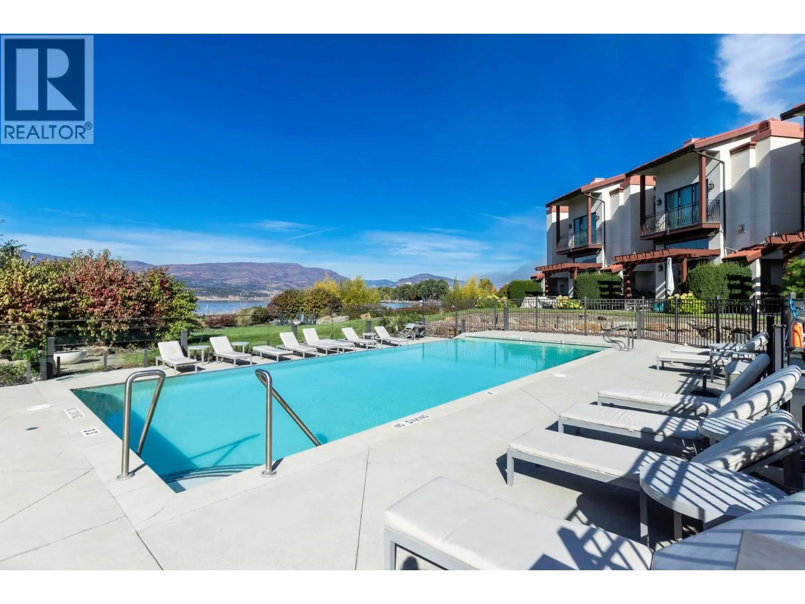 3756 Lakeshore Road Unit# 13