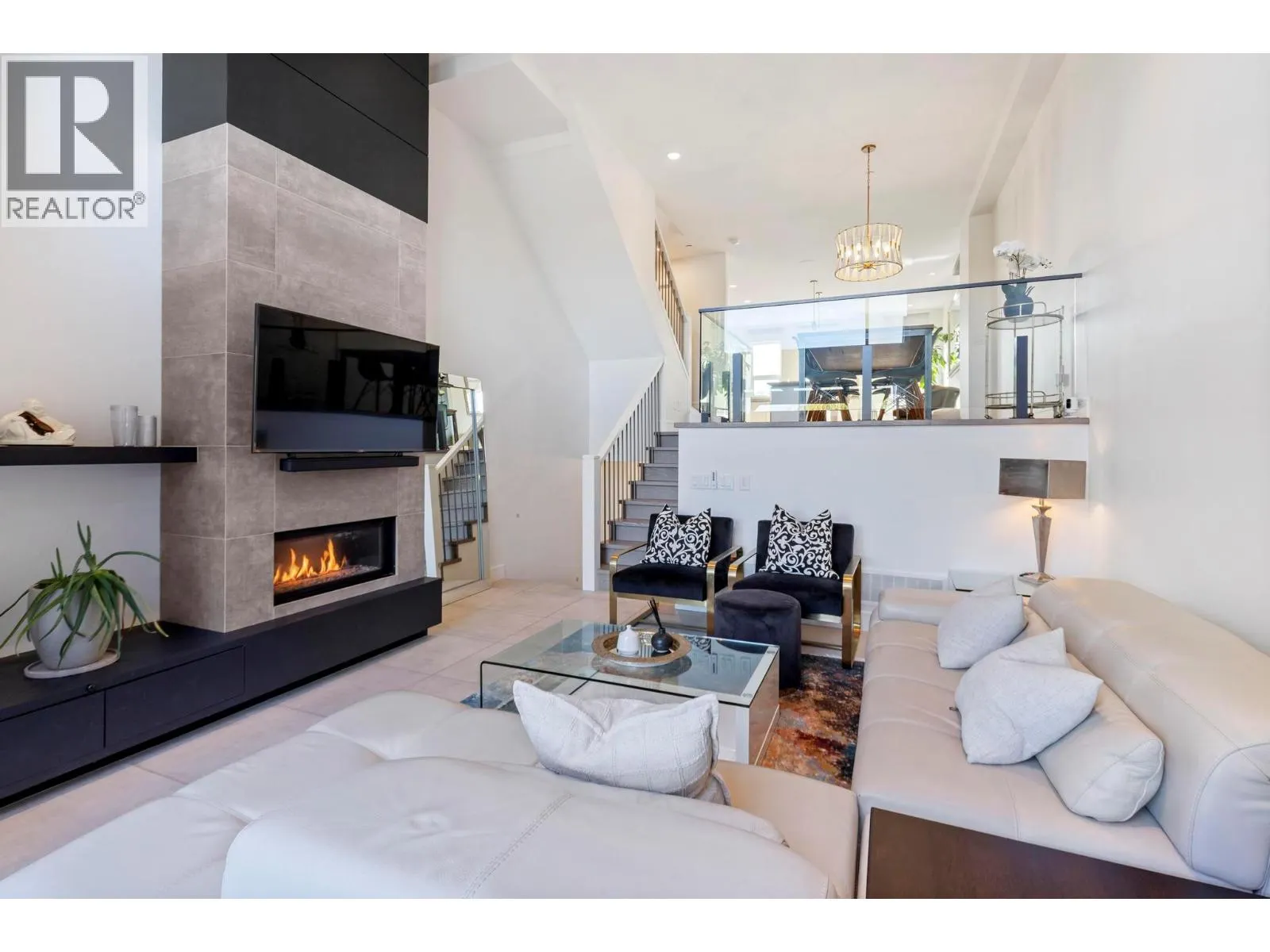 3756 Lakeshore Road Unit# 13