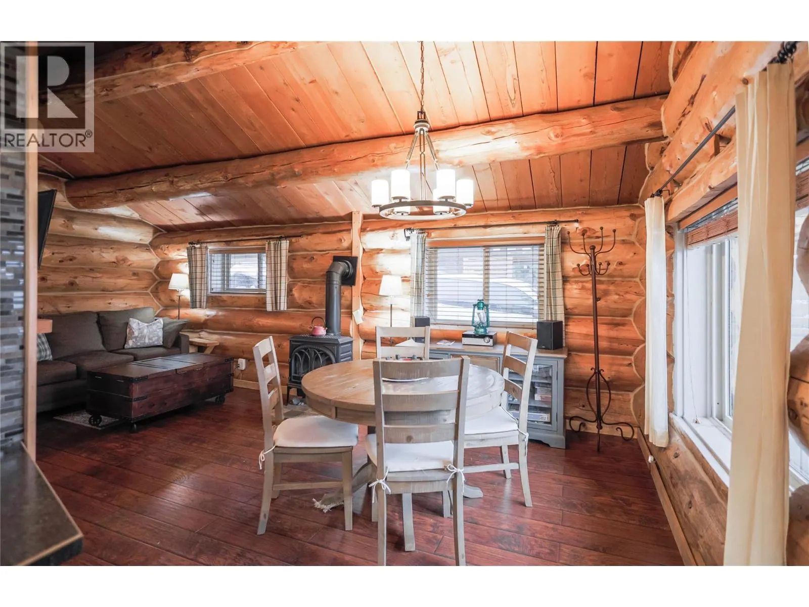 Cabin 10 Hatheume Lake Lodge