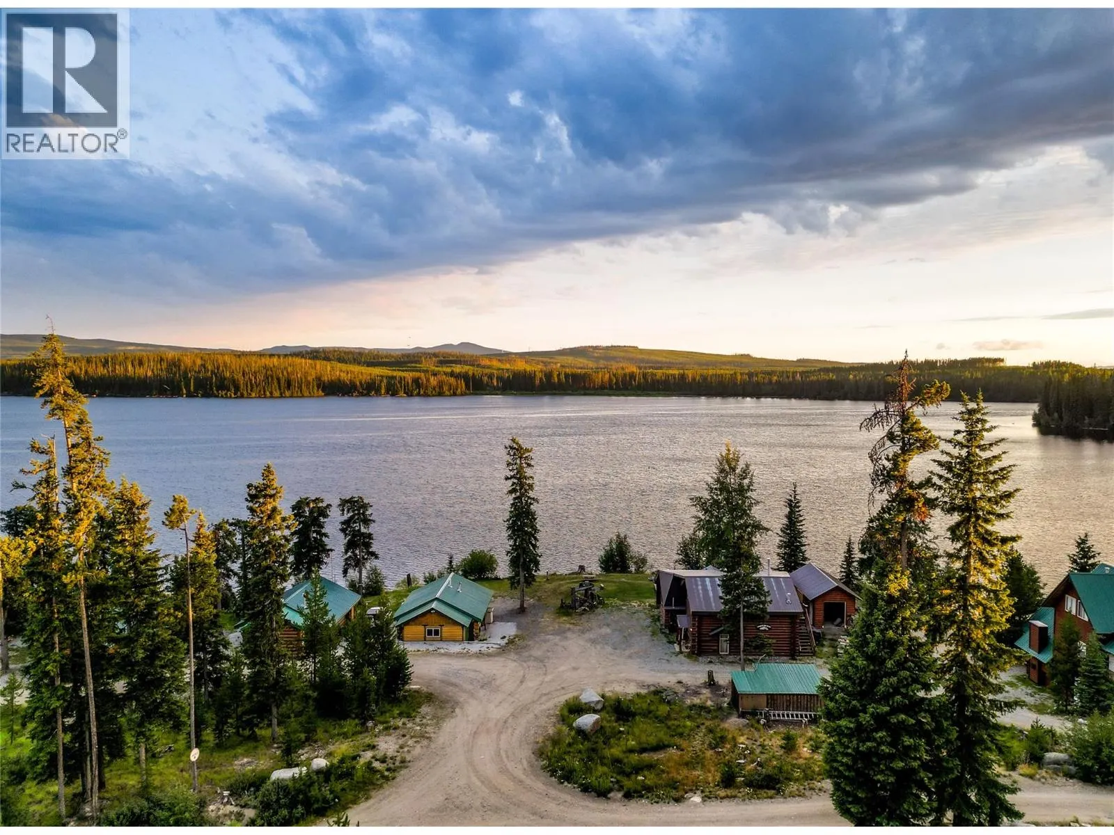 Cabin 10 Hatheume Lake Lodge