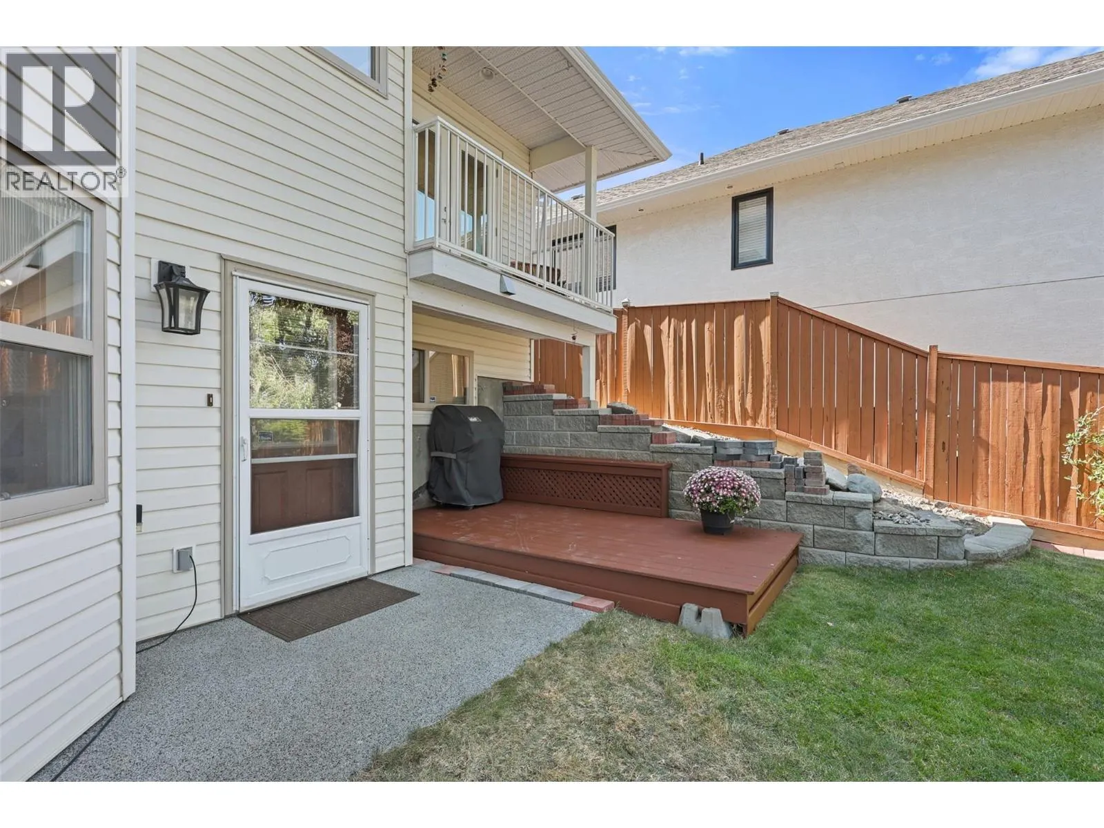 225 Sunhill Court
