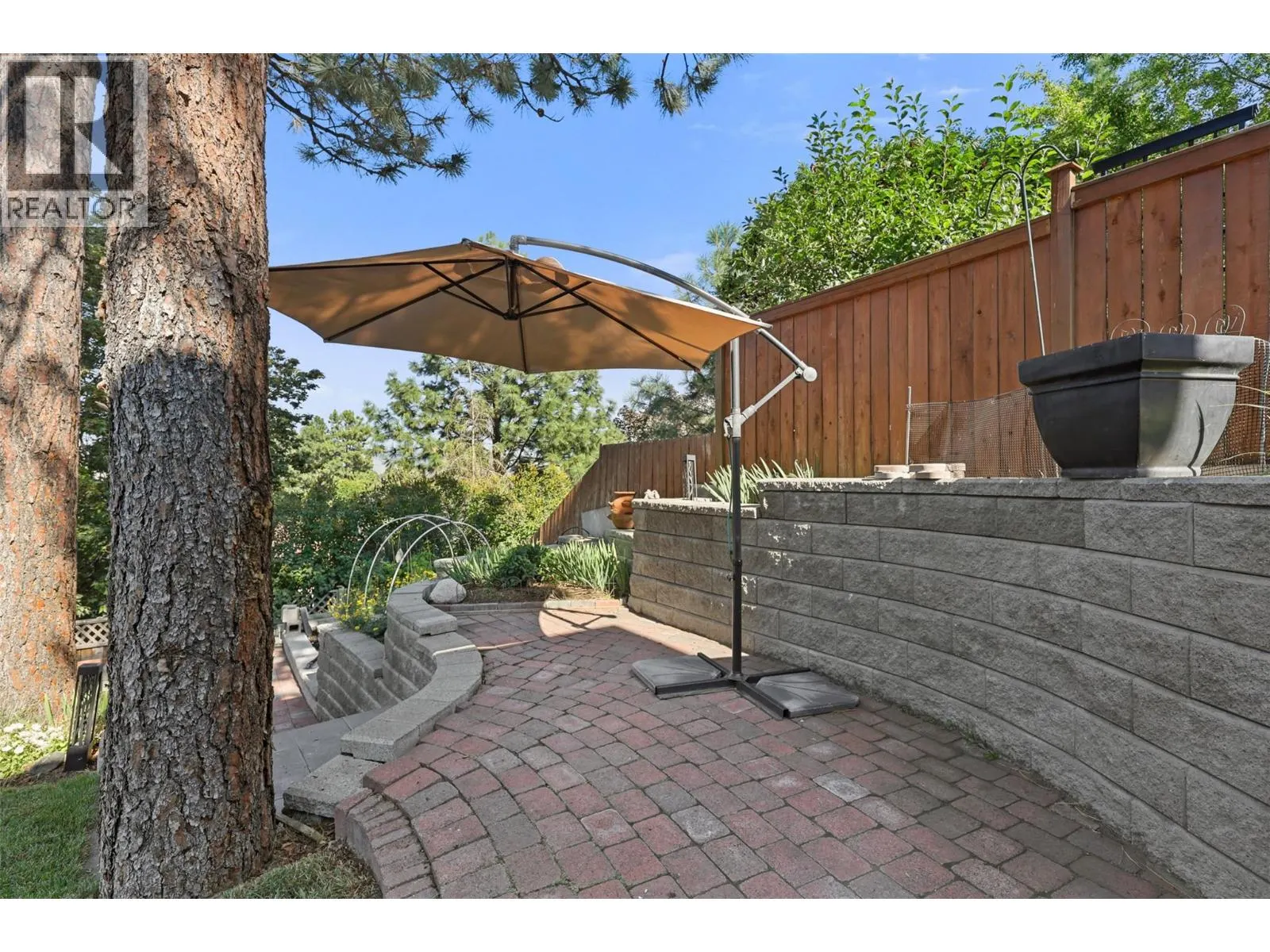 225 Sunhill Court