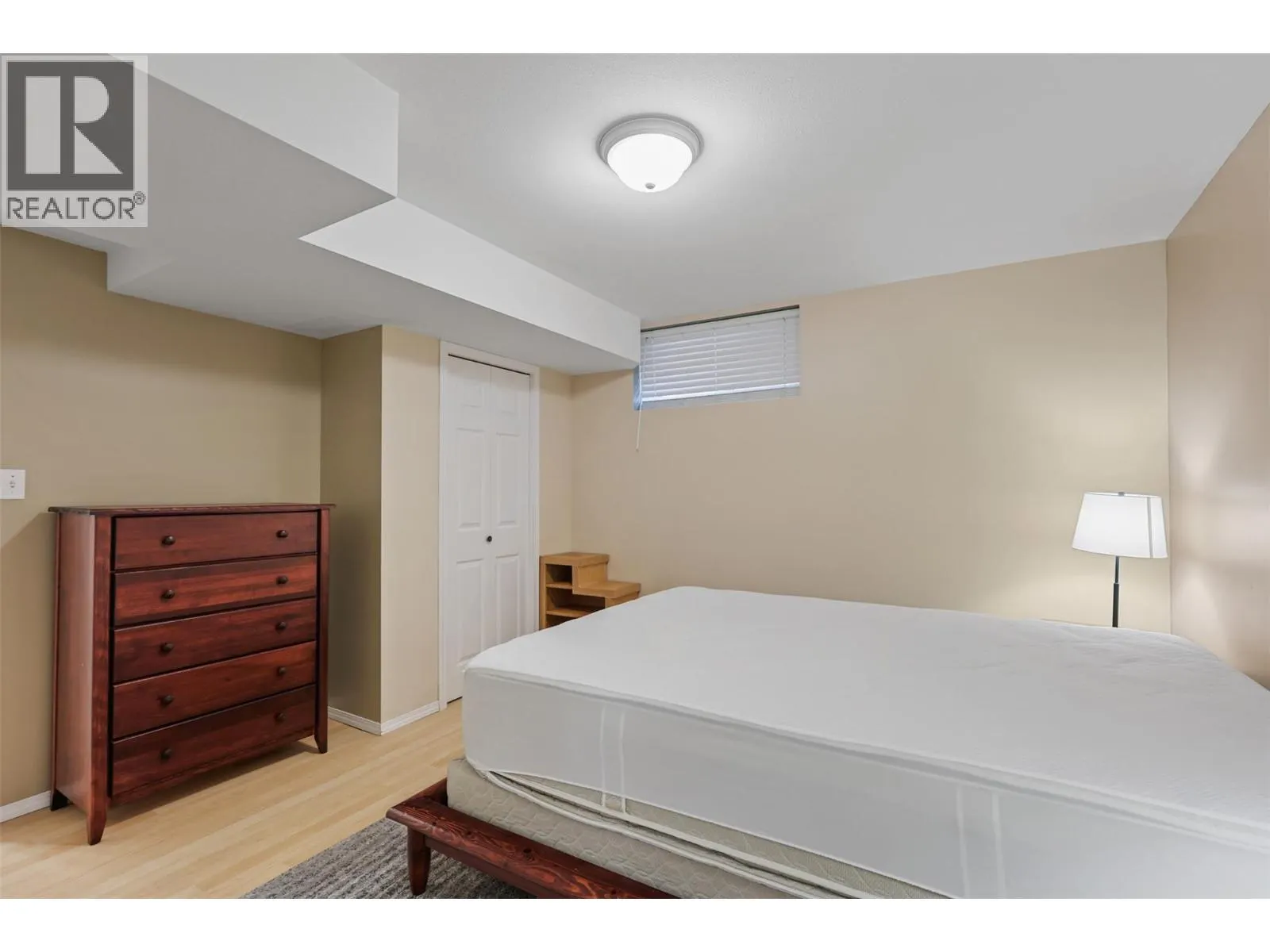 225 Sunhill Court