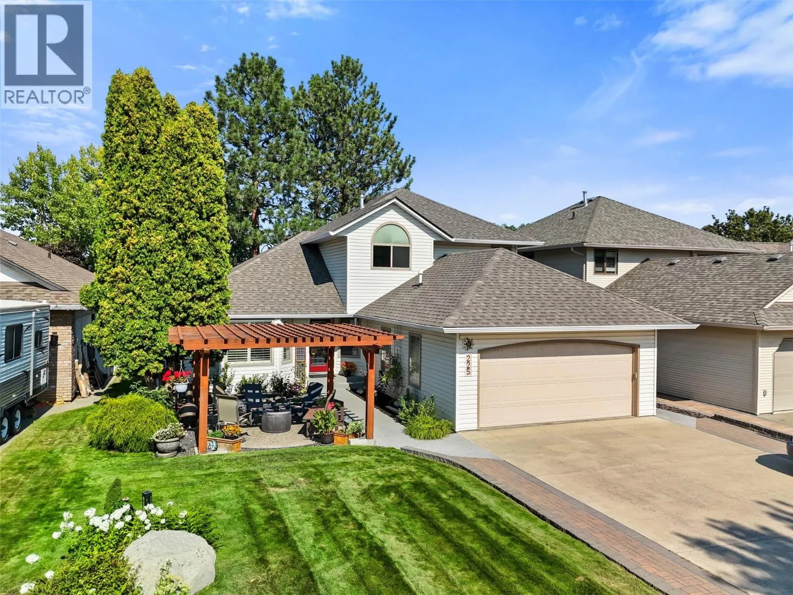 225 Sunhill Court