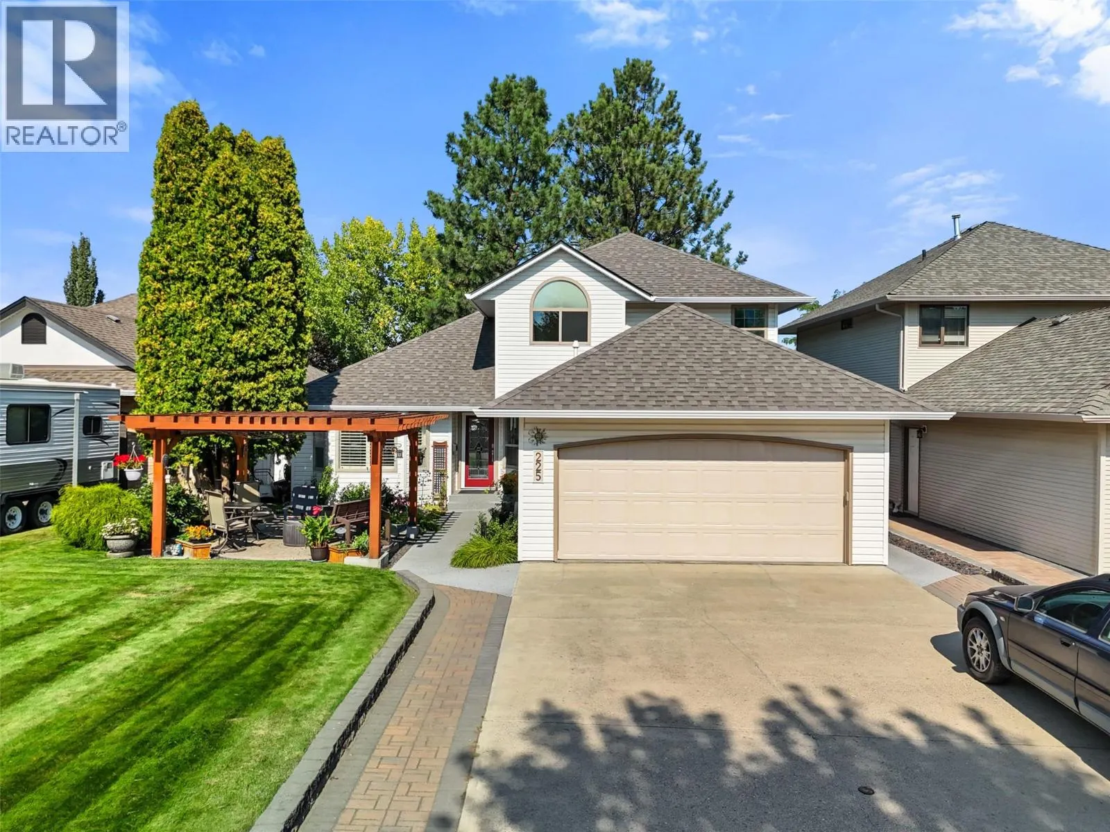 225 Sunhill Court