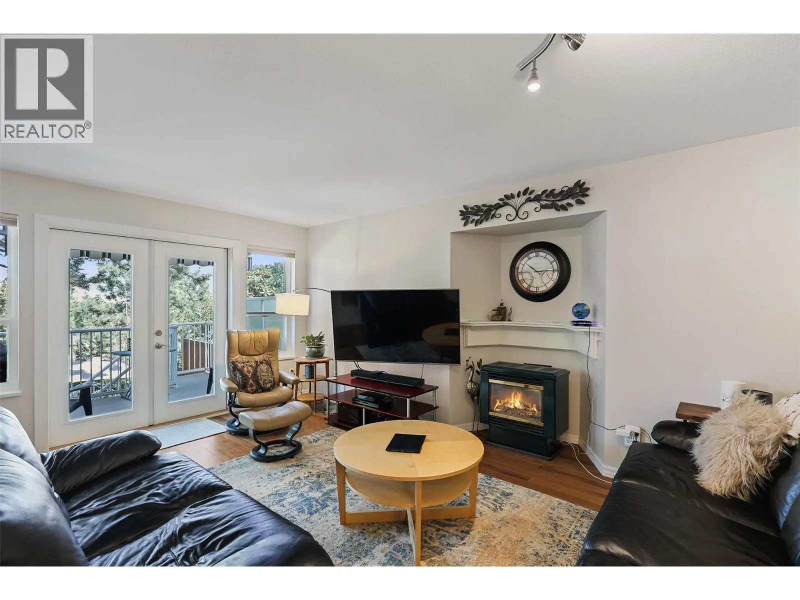 225 Sunhill Court