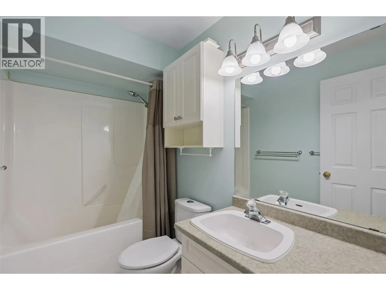 225 Sunhill Court
