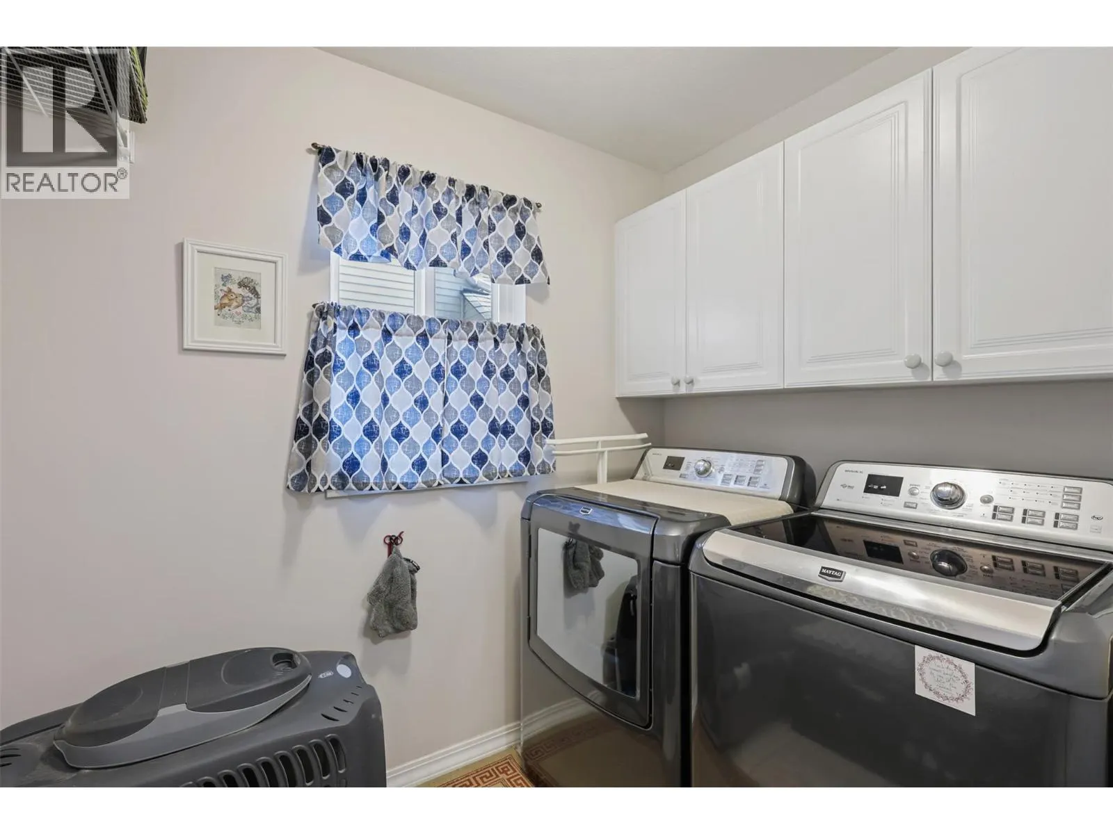 225 Sunhill Court