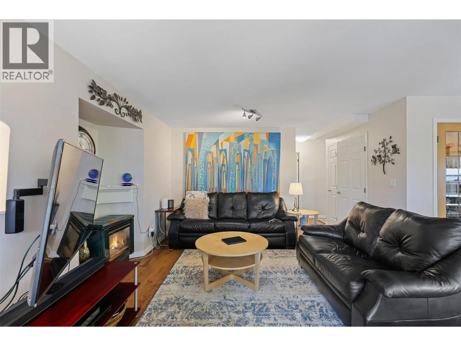 225 Sunhill Court
