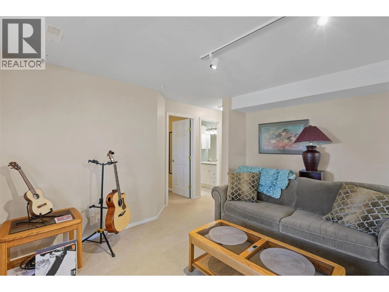 225 Sunhill Court