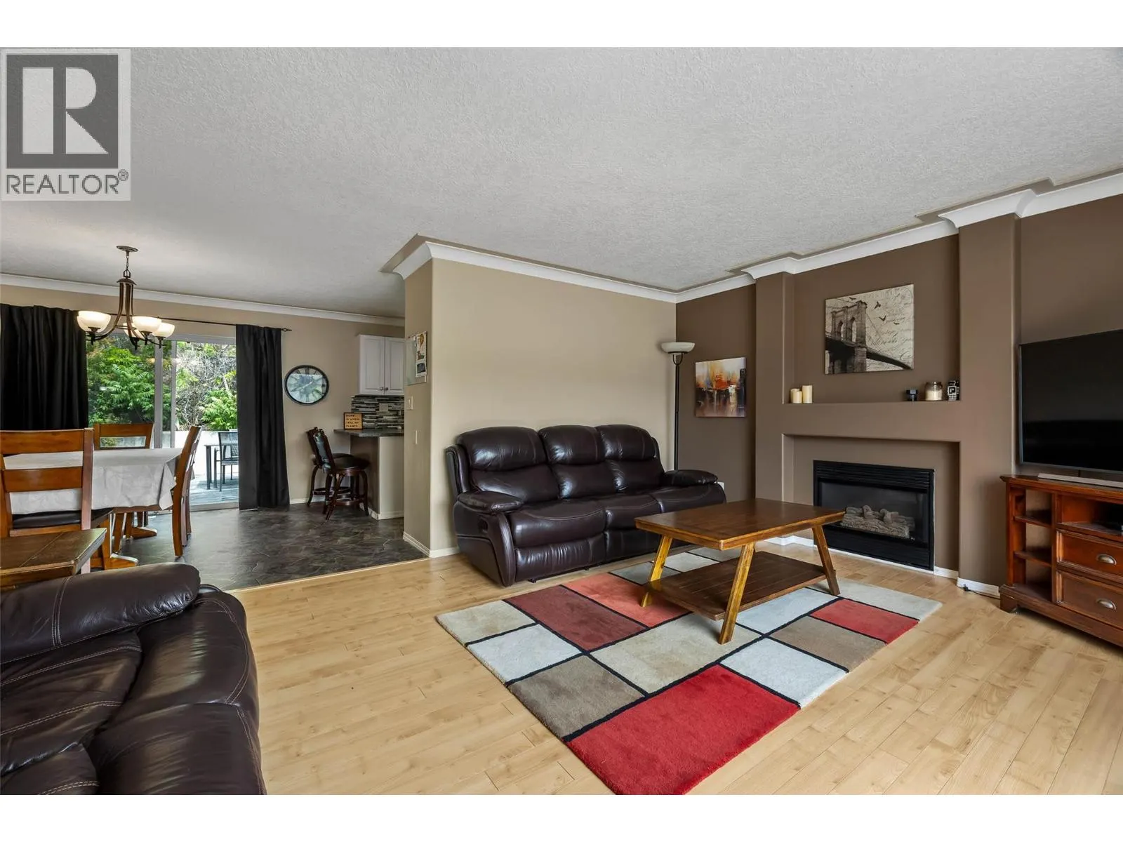 1374 SUNSHINE Court