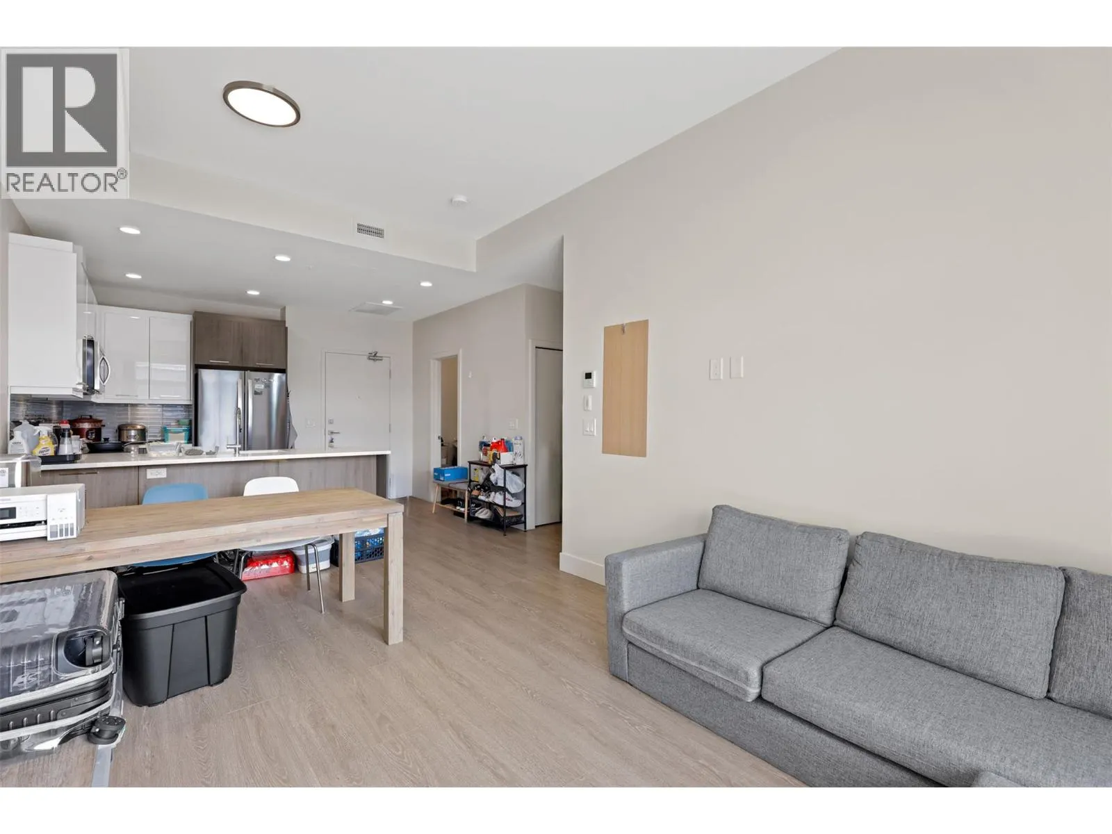 885 University Drive Unit# 308