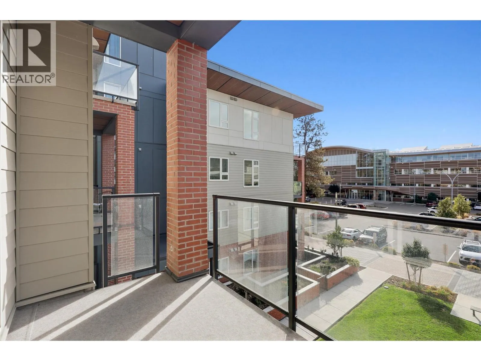 885 University Drive Unit# 308