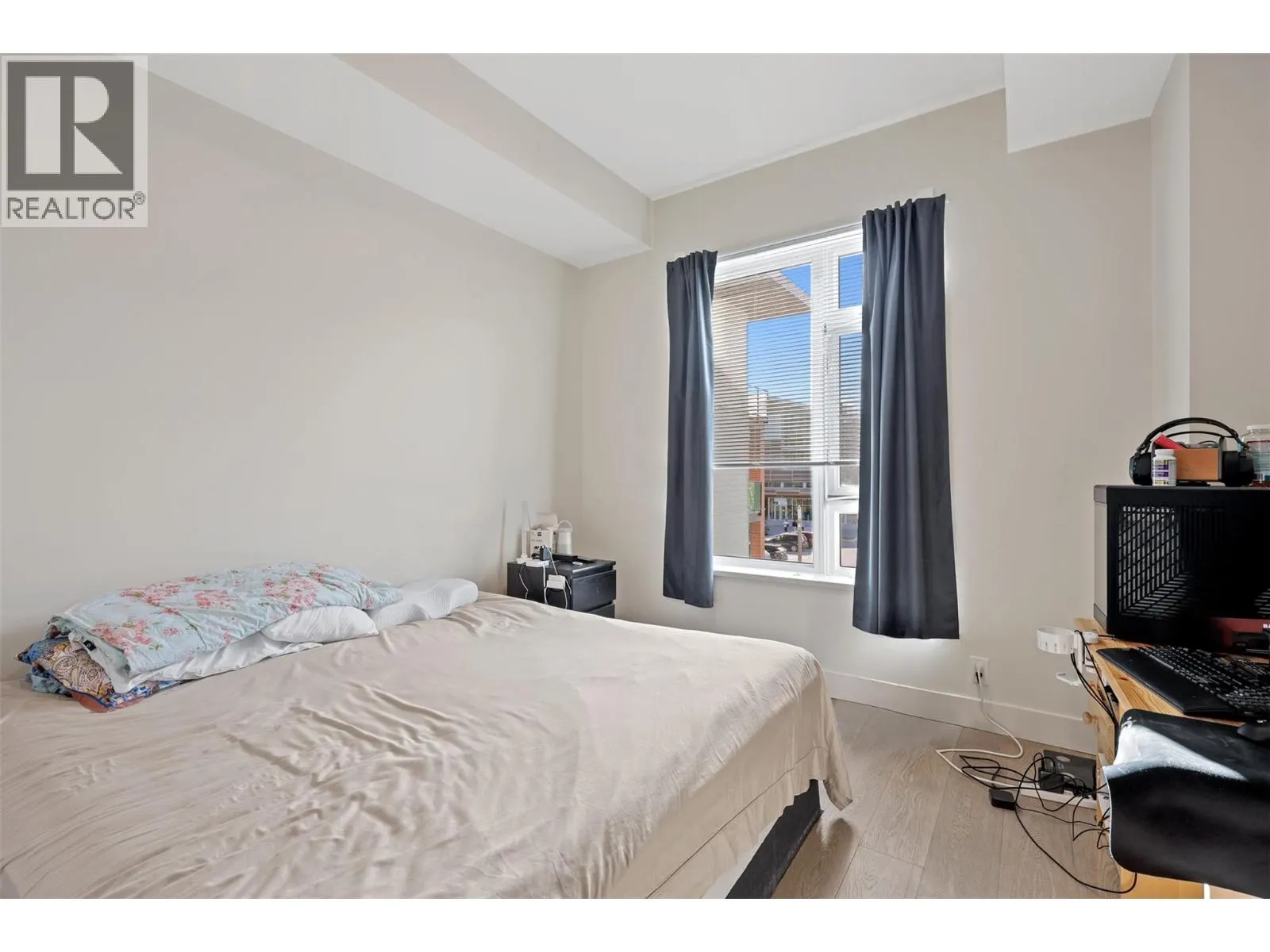 885 University Drive Unit# 308