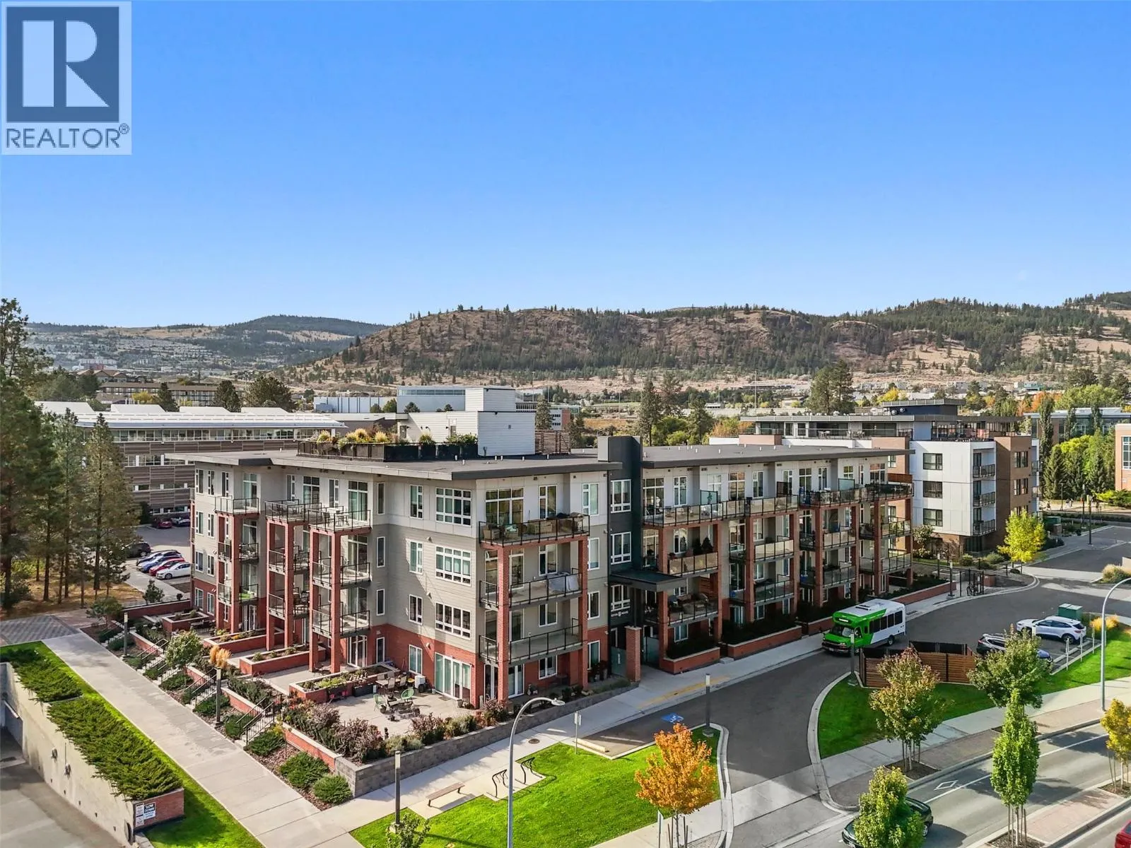 885 University Drive Unit# 308