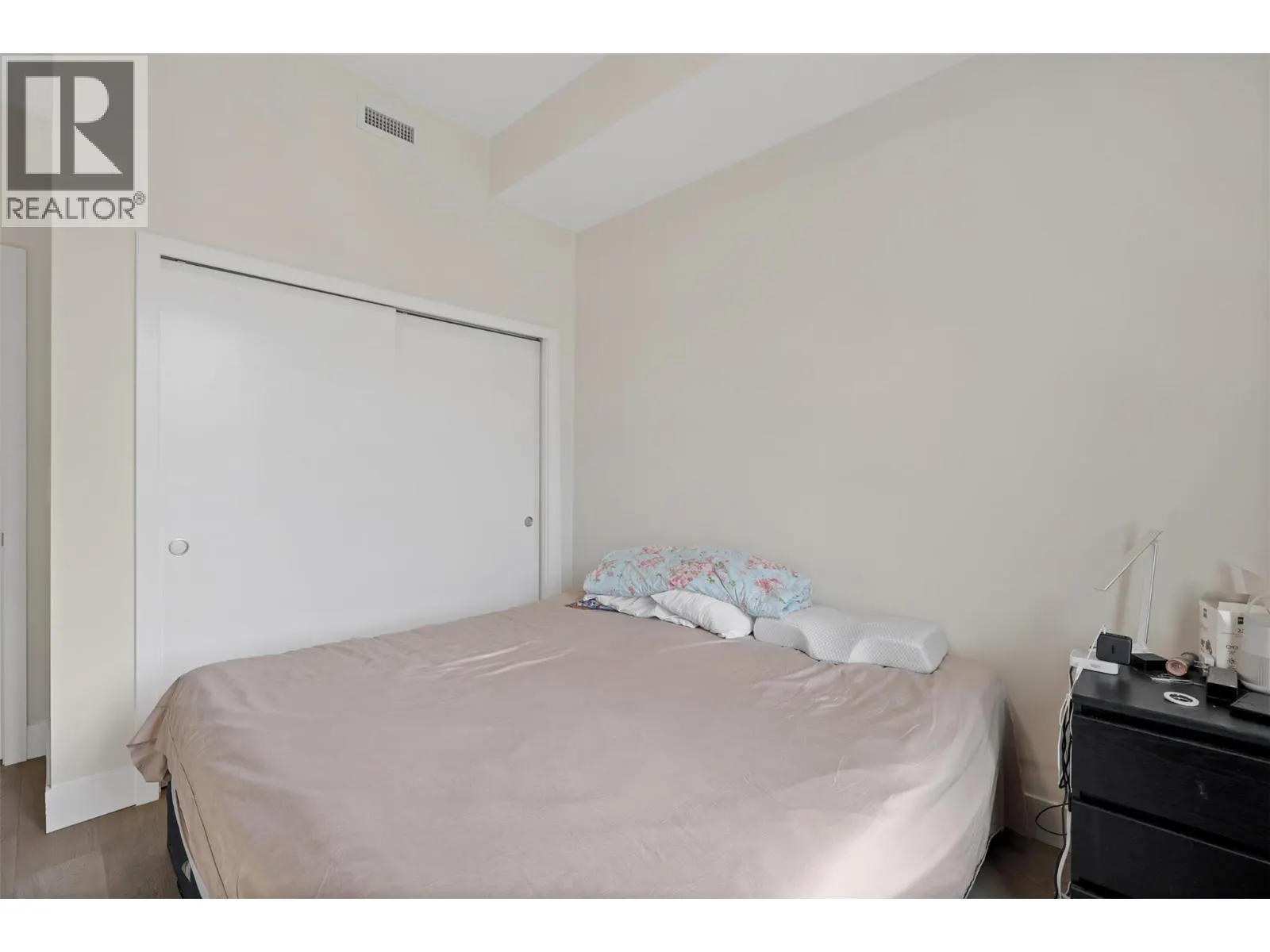 885 University Drive Unit# 308