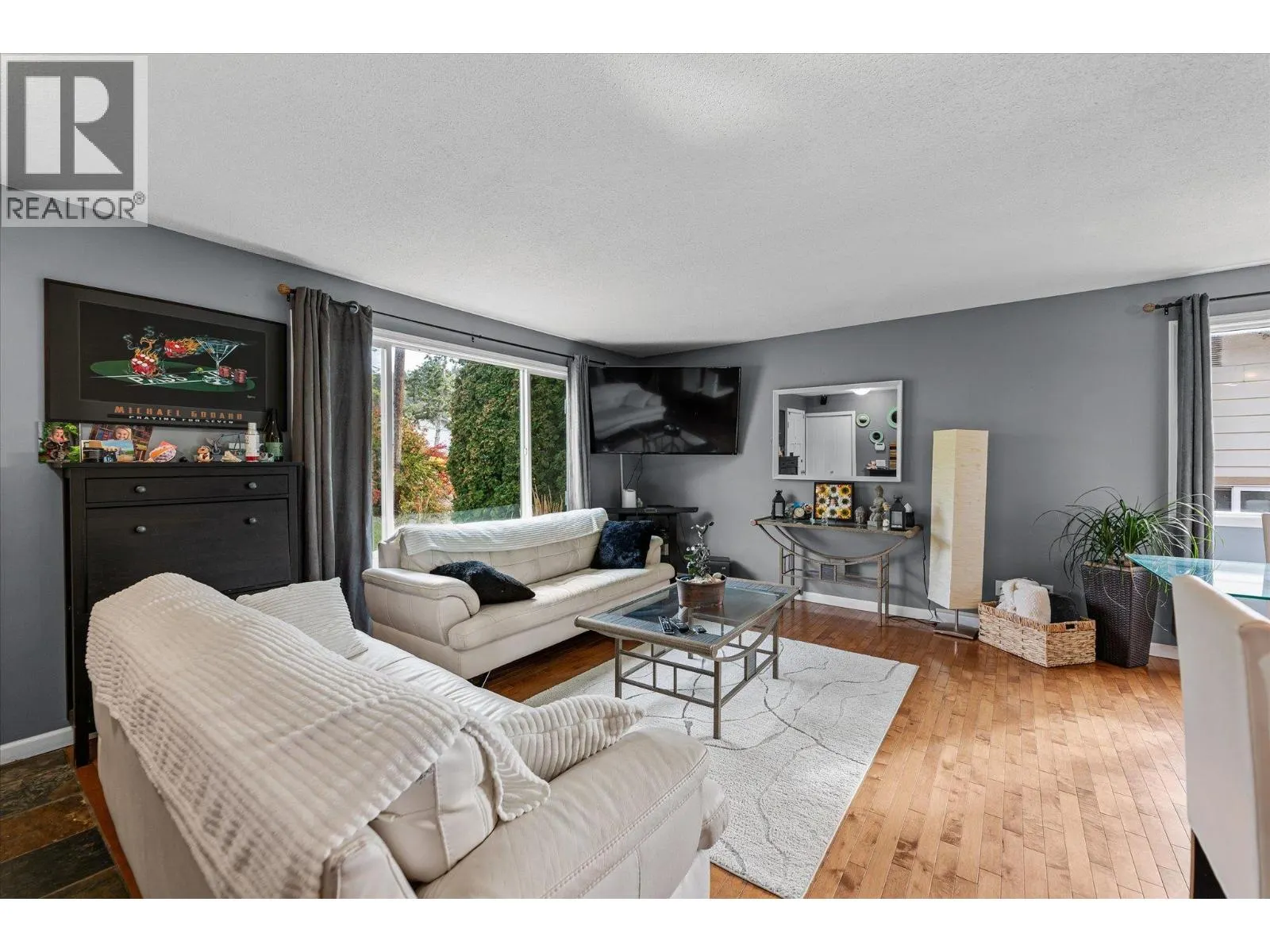 1234 Oswell Drive