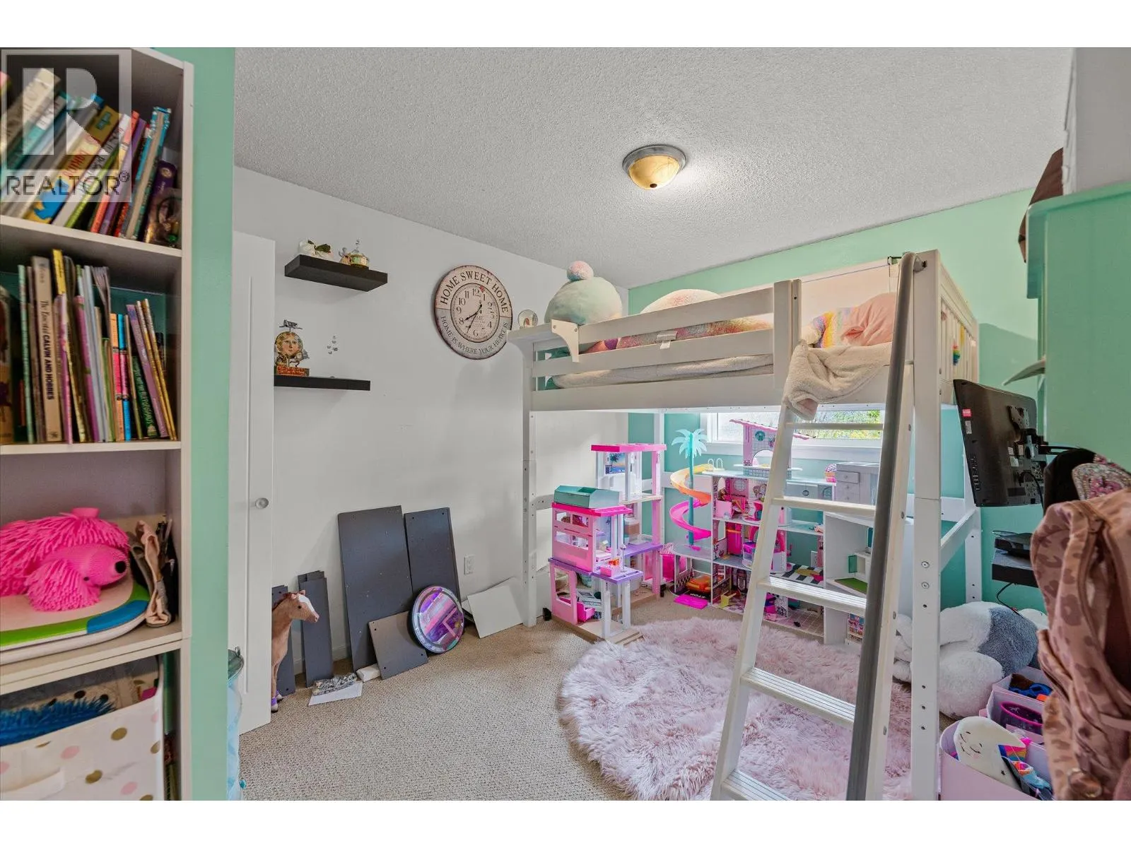 1234 Oswell Drive