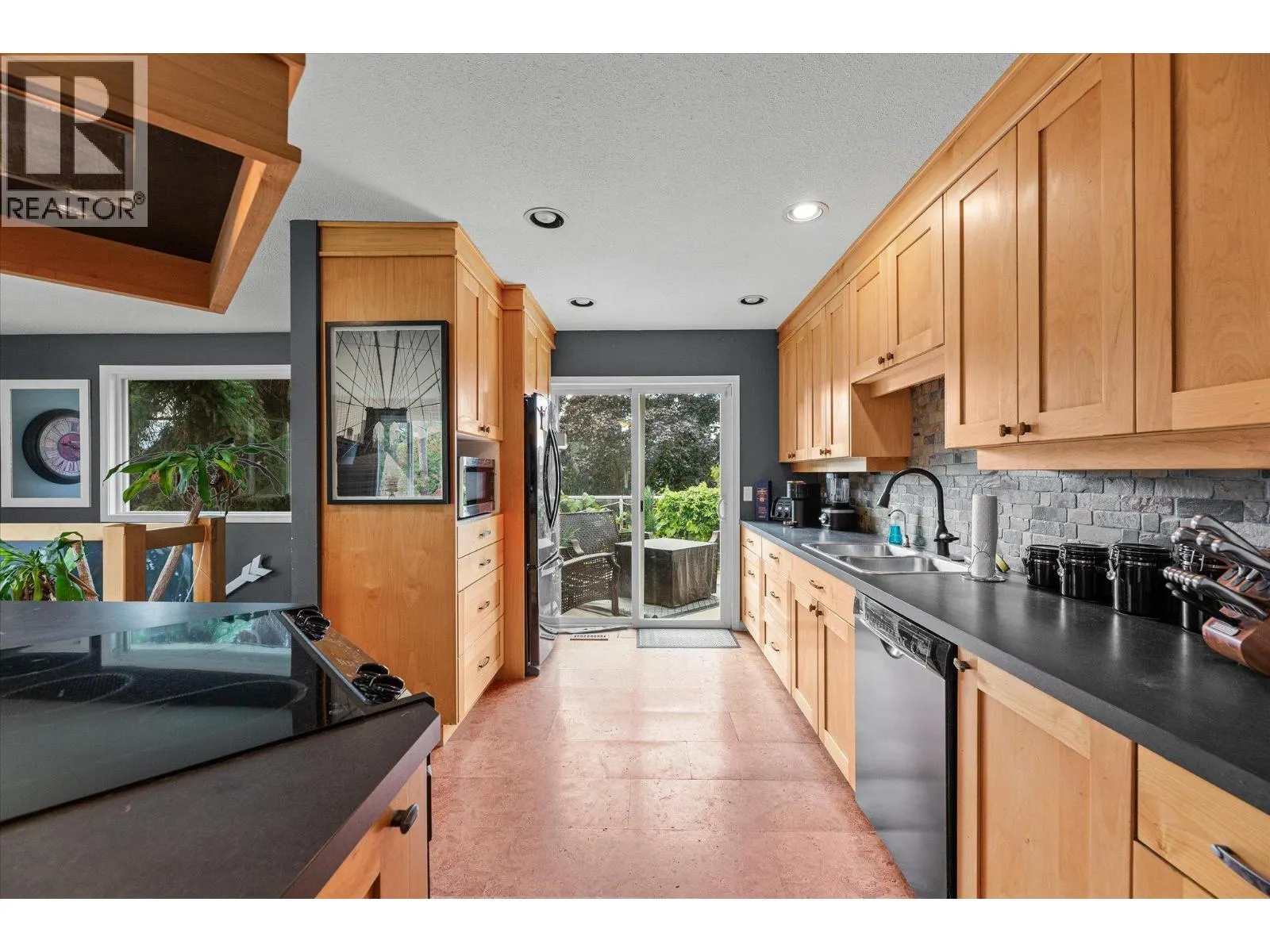 1234 Oswell Drive