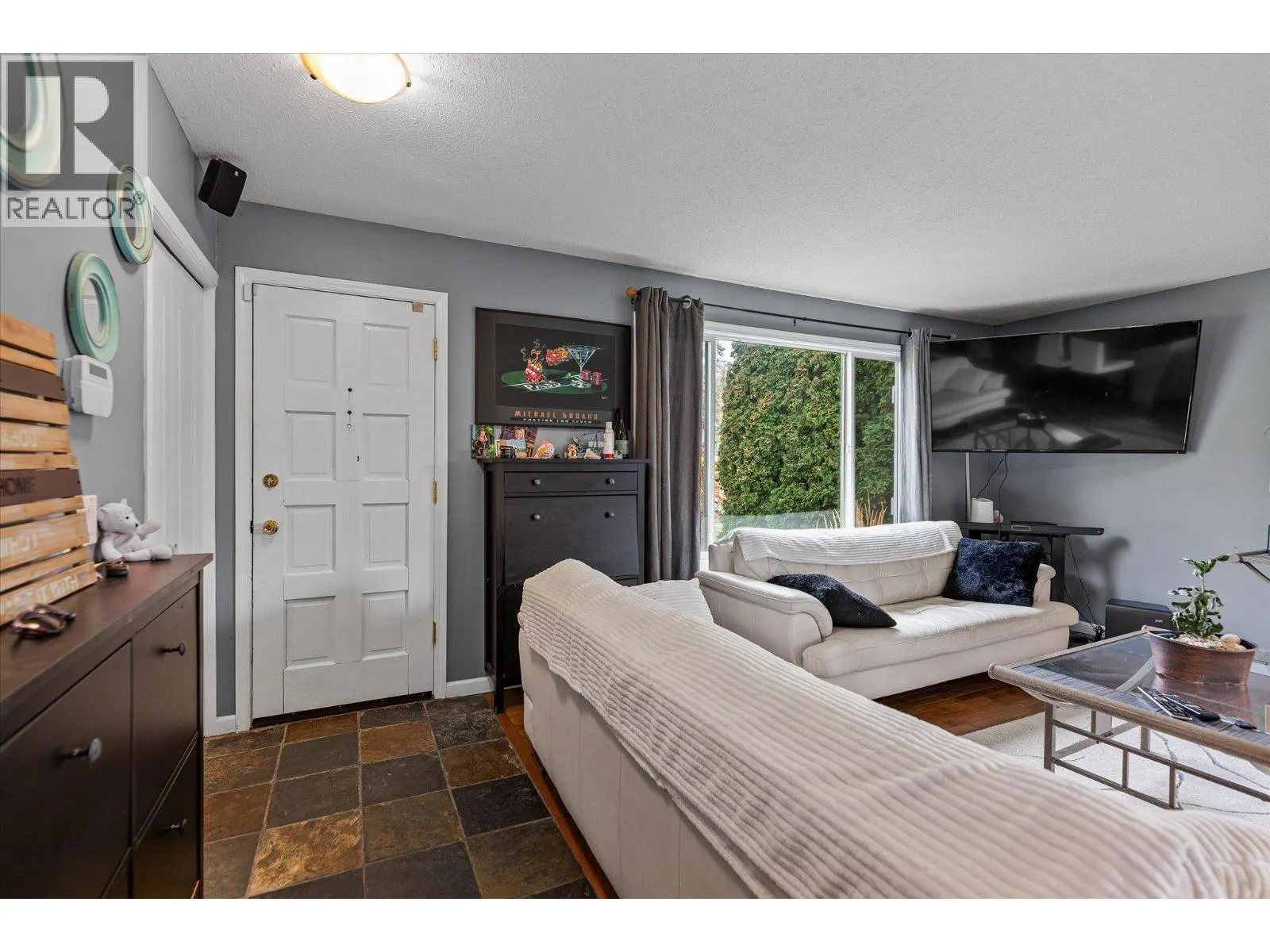1234 Oswell Drive