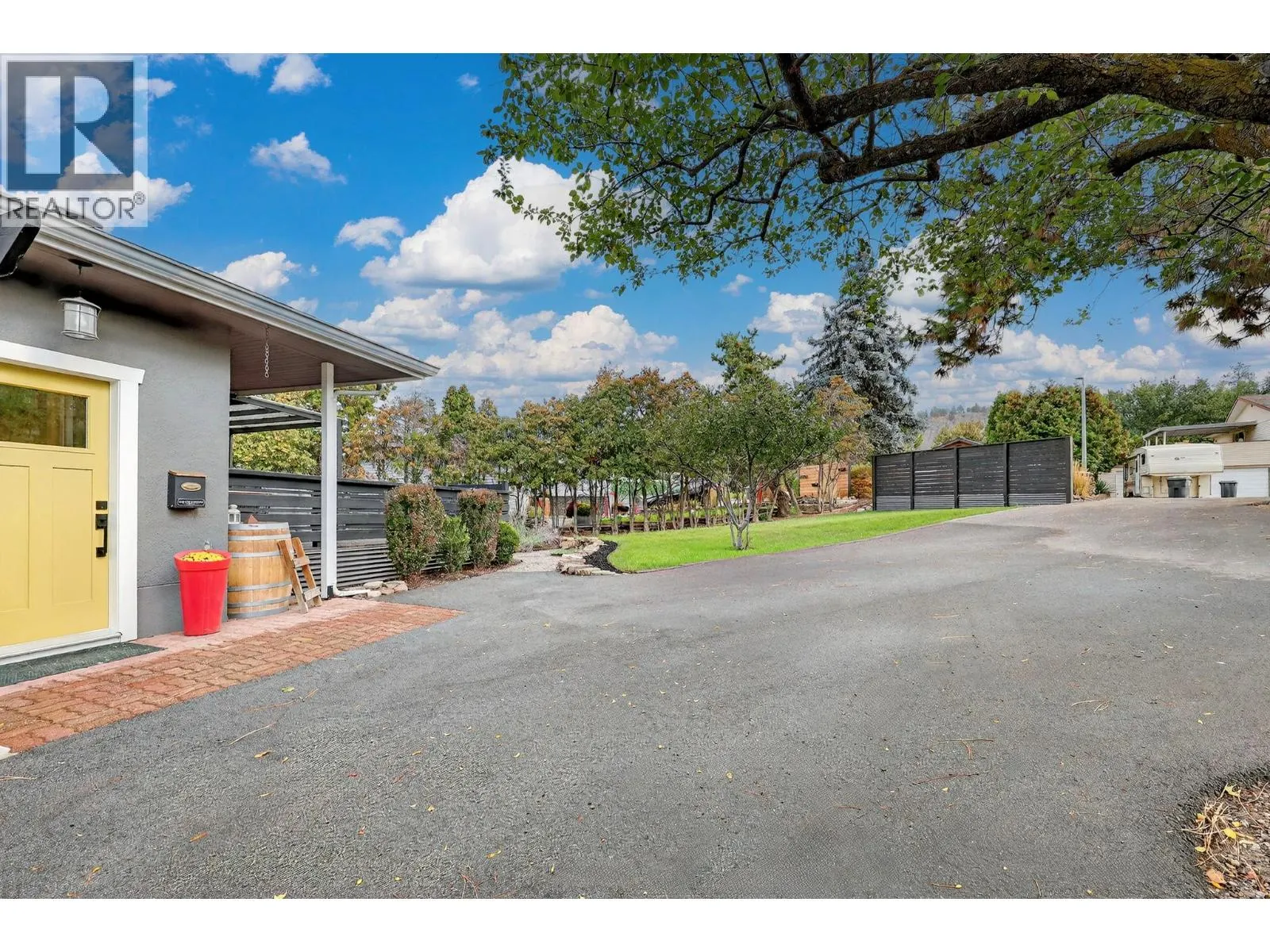 1230 Ridgeway Drive