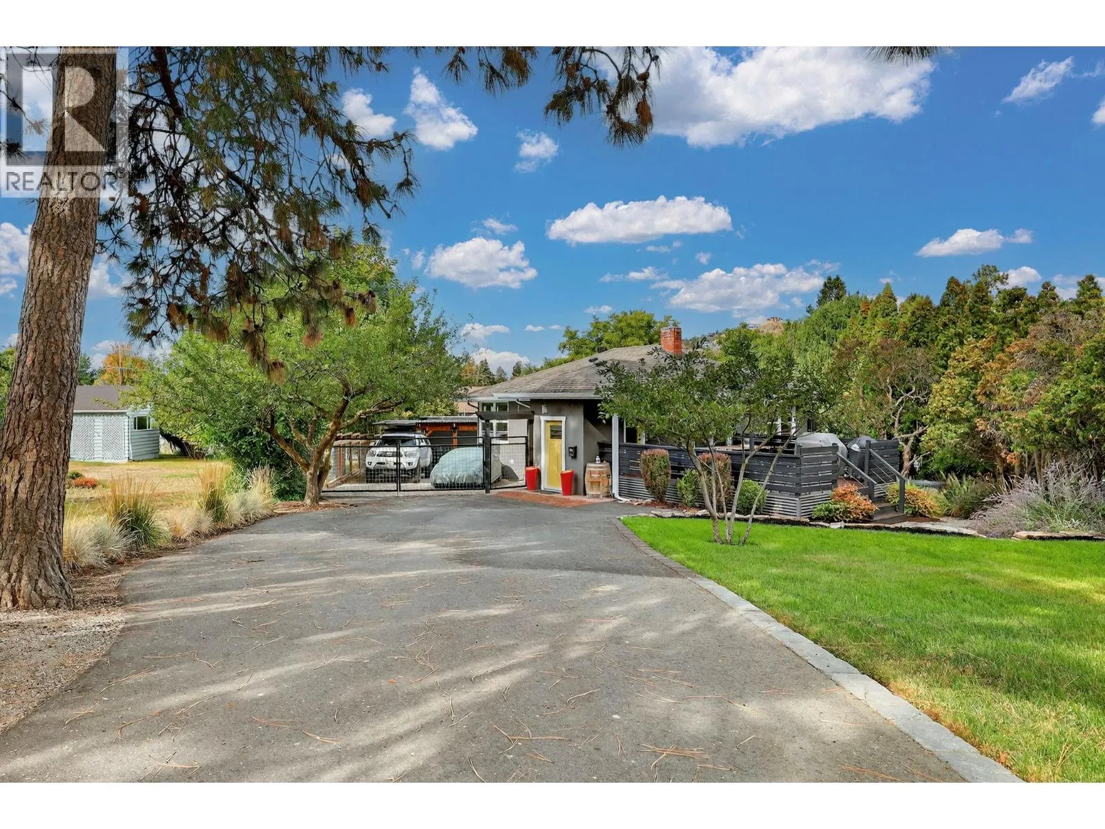 1230 Ridgeway Drive