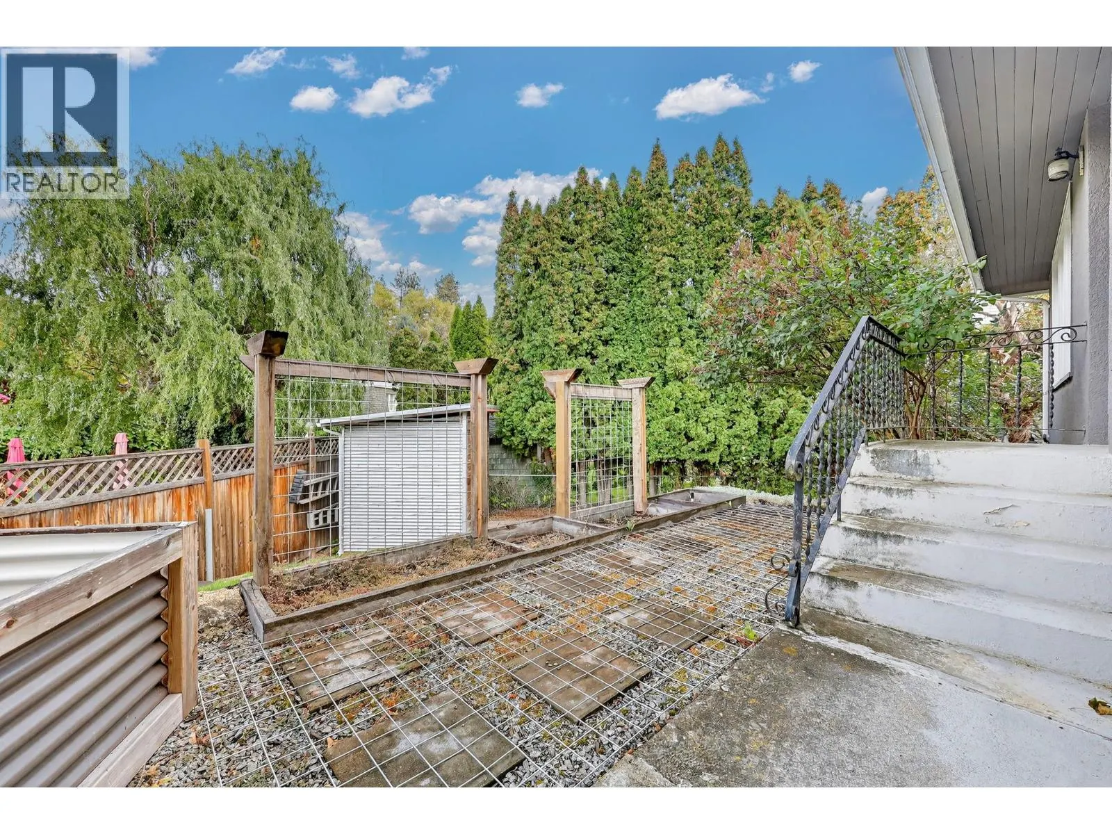 1230 Ridgeway Drive