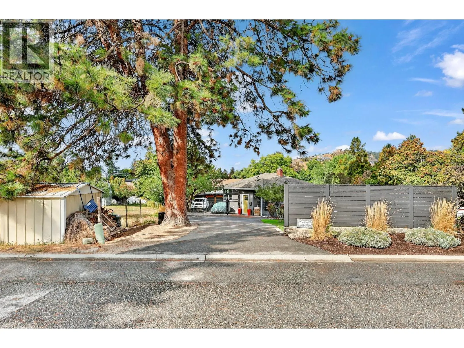 1230 Ridgeway Drive