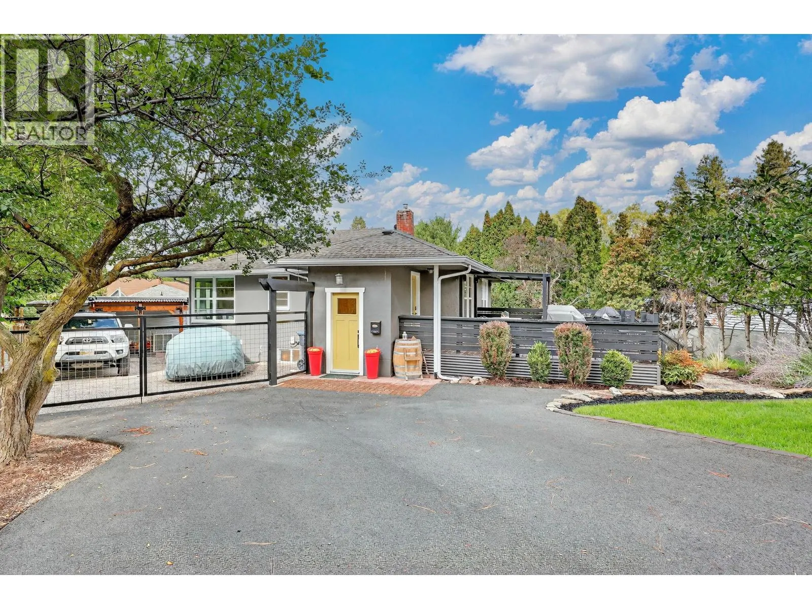 1230 Ridgeway Drive