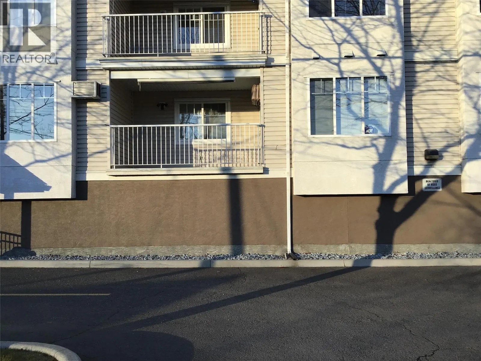 120 VERNON Avenue Unit# 209