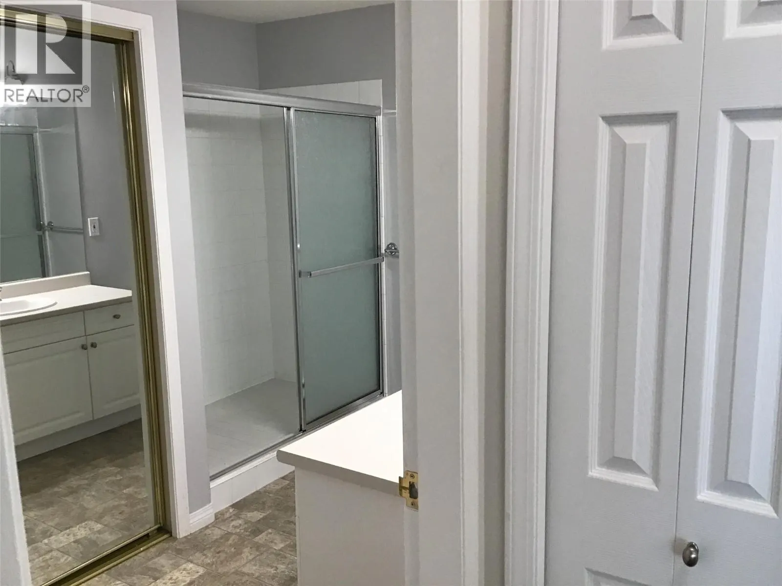 120 VERNON Avenue Unit# 209
